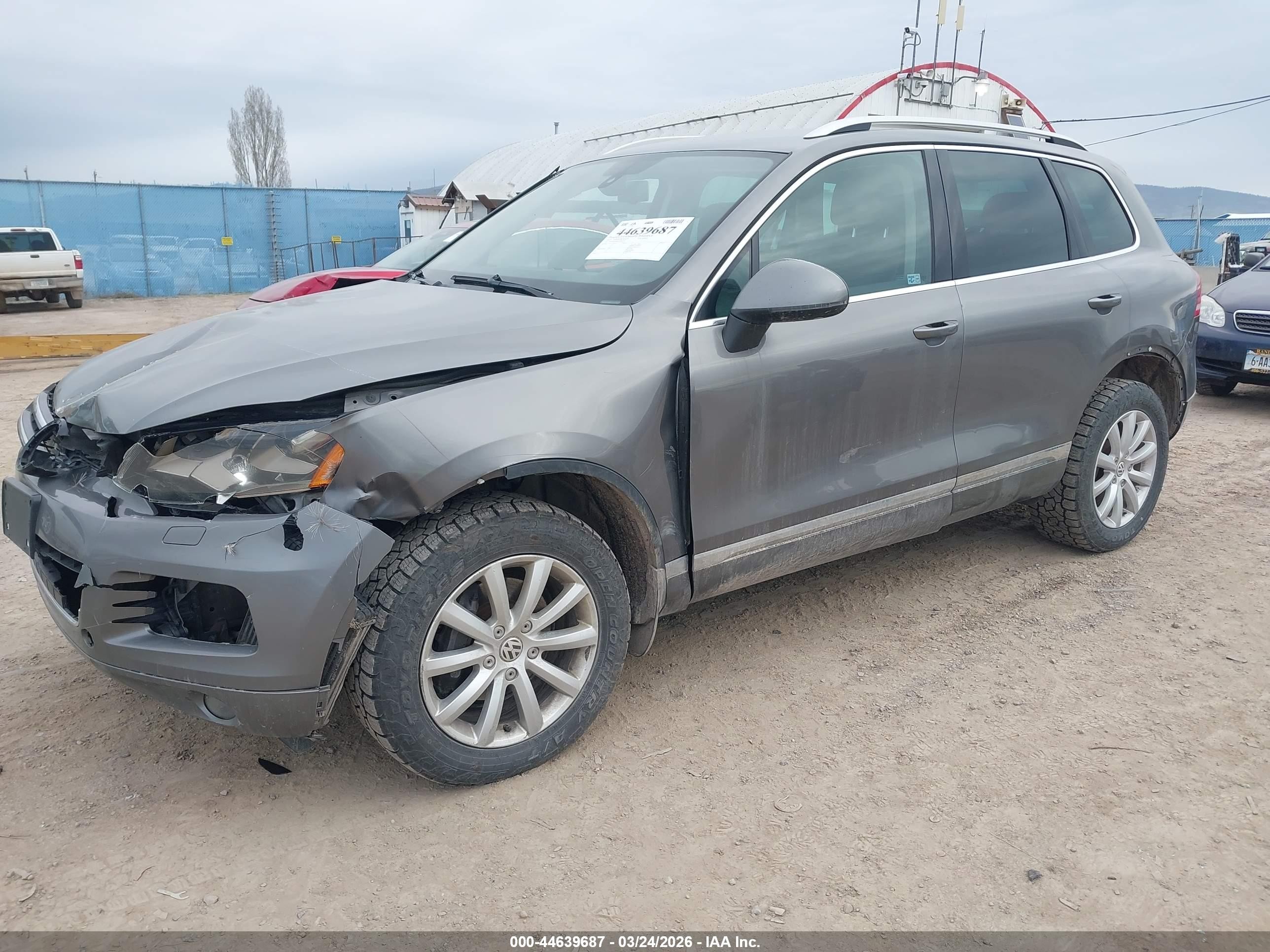 2012 Volkswagen Touareg Tdi Sport Gray vin: WVGEK9BP0CD006274