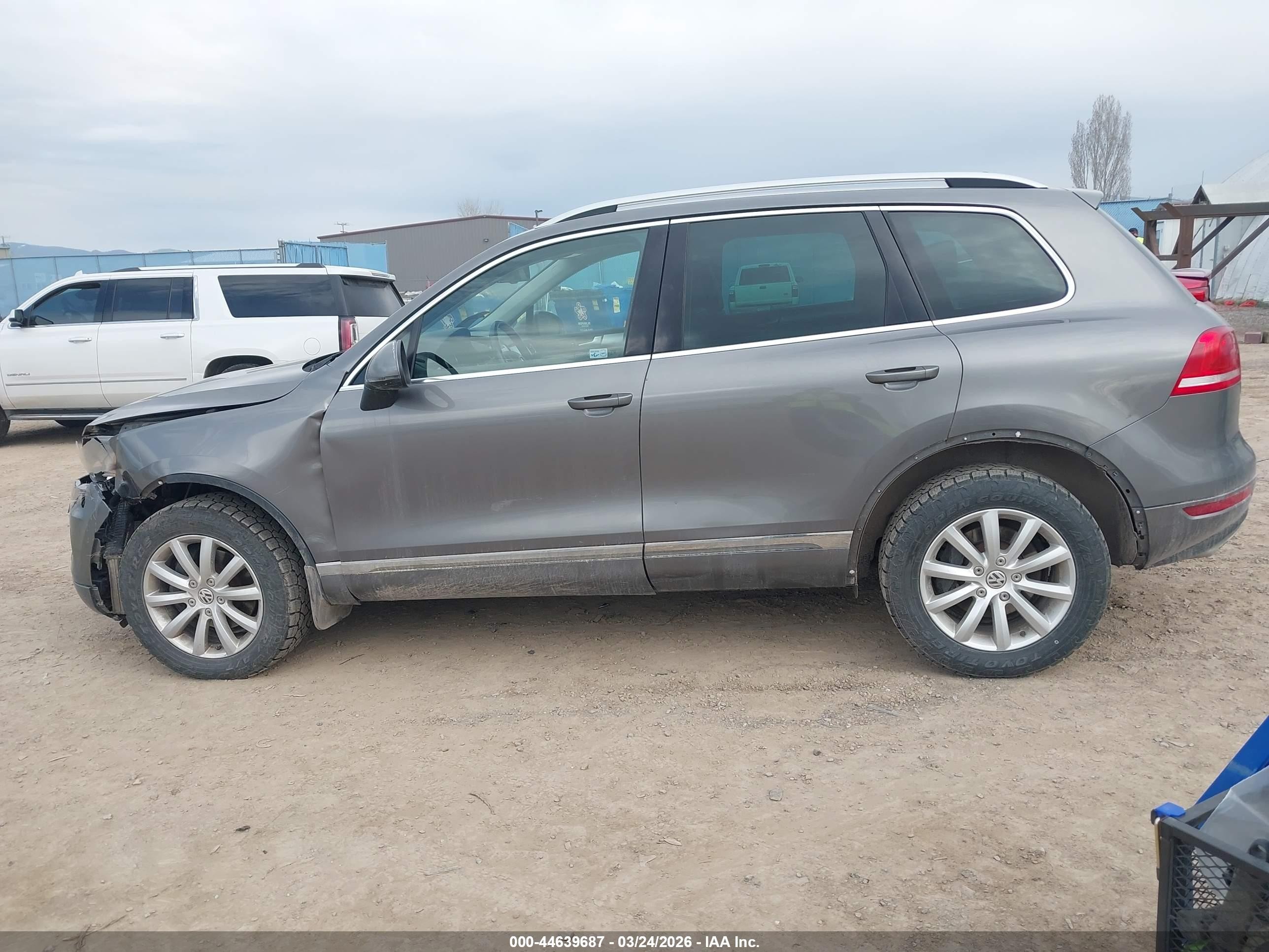 2012 Volkswagen Touareg Tdi Sport Gray vin: WVGEK9BP0CD006274
