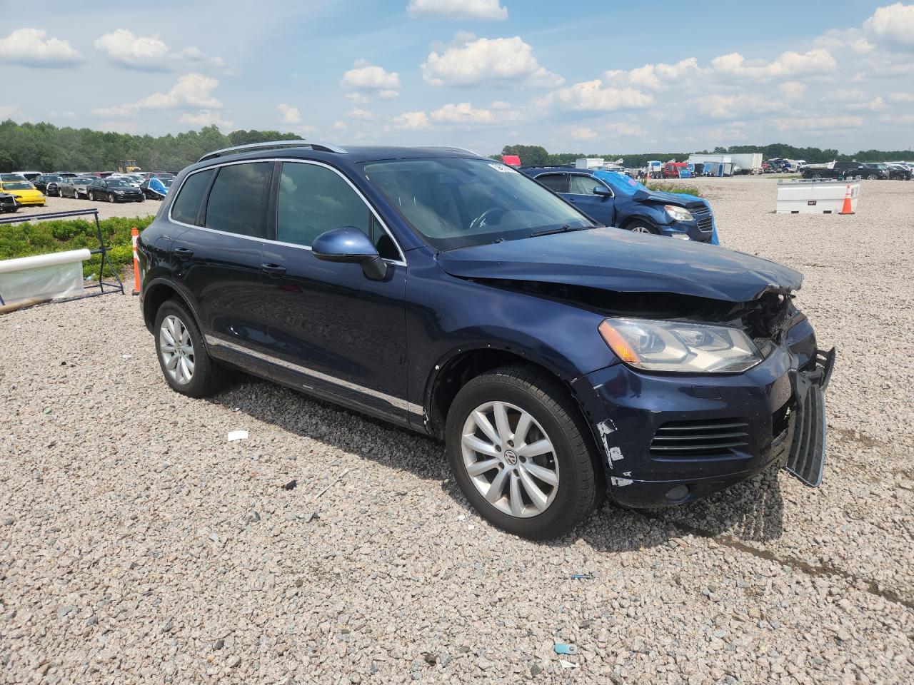 2012 Volkswagen Touareg V6 Tdi Blue vin: WVGEK9BP3CD006821