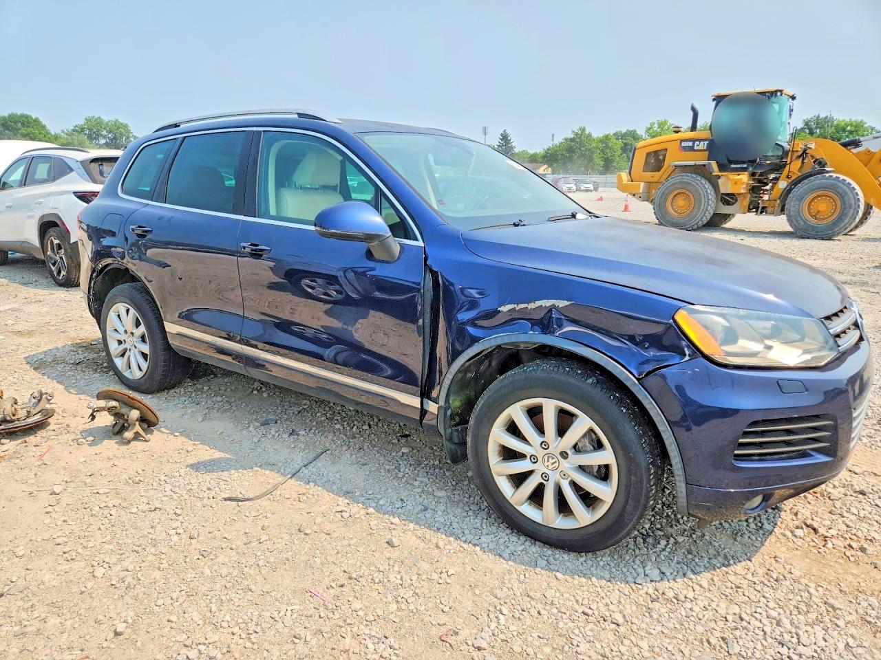 2012 Volkswagen Touareg V6 Tdi Blue vin: WVGEK9BP4CD009615