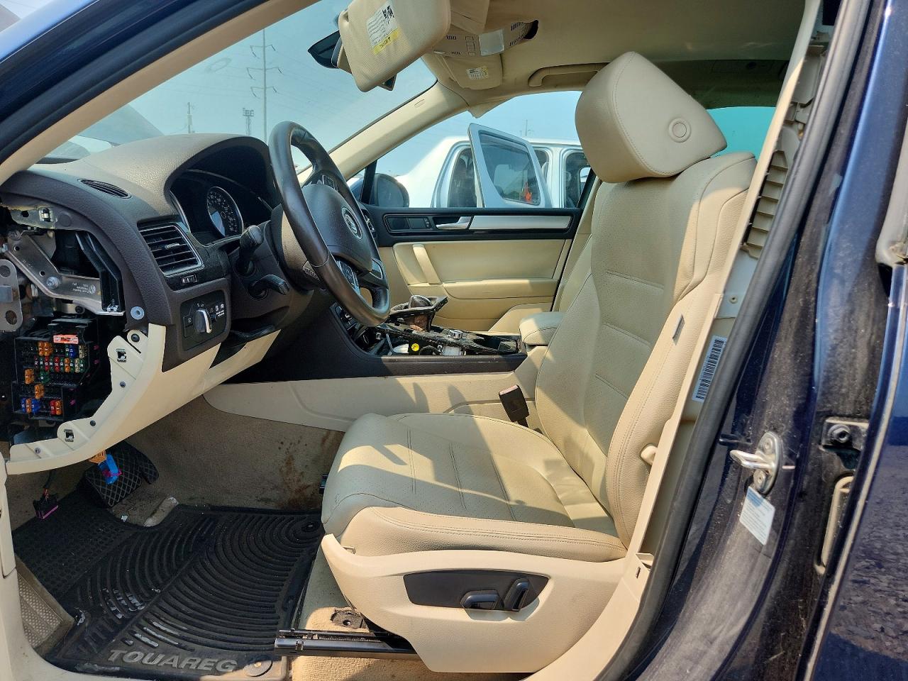 2012 Volkswagen Touareg V6 Tdi Blue vin: WVGEK9BP4CD009615