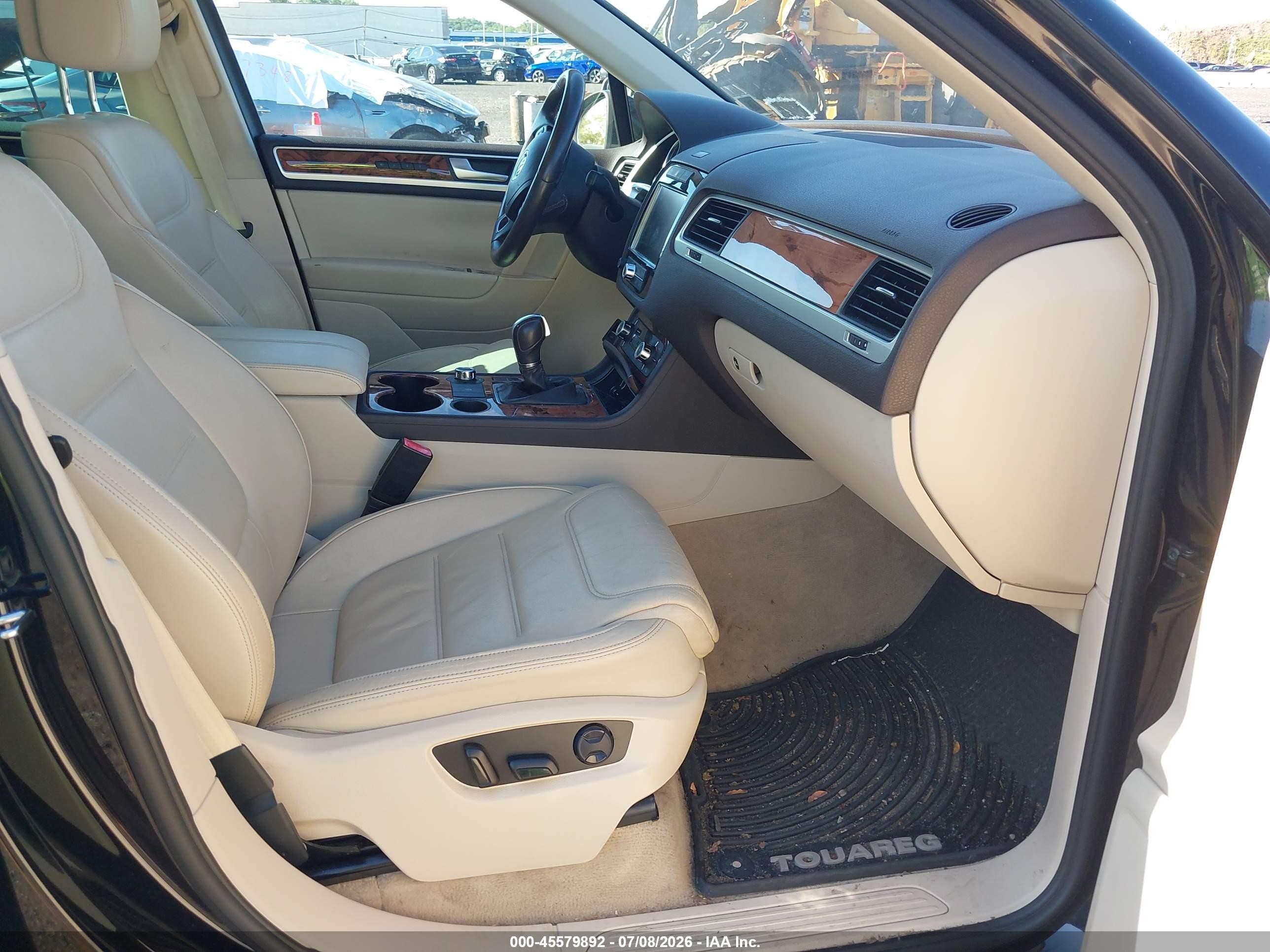 2012 Volkswagen Touareg Tdi Executive Black vin: WVGEK9BP6CD006568
