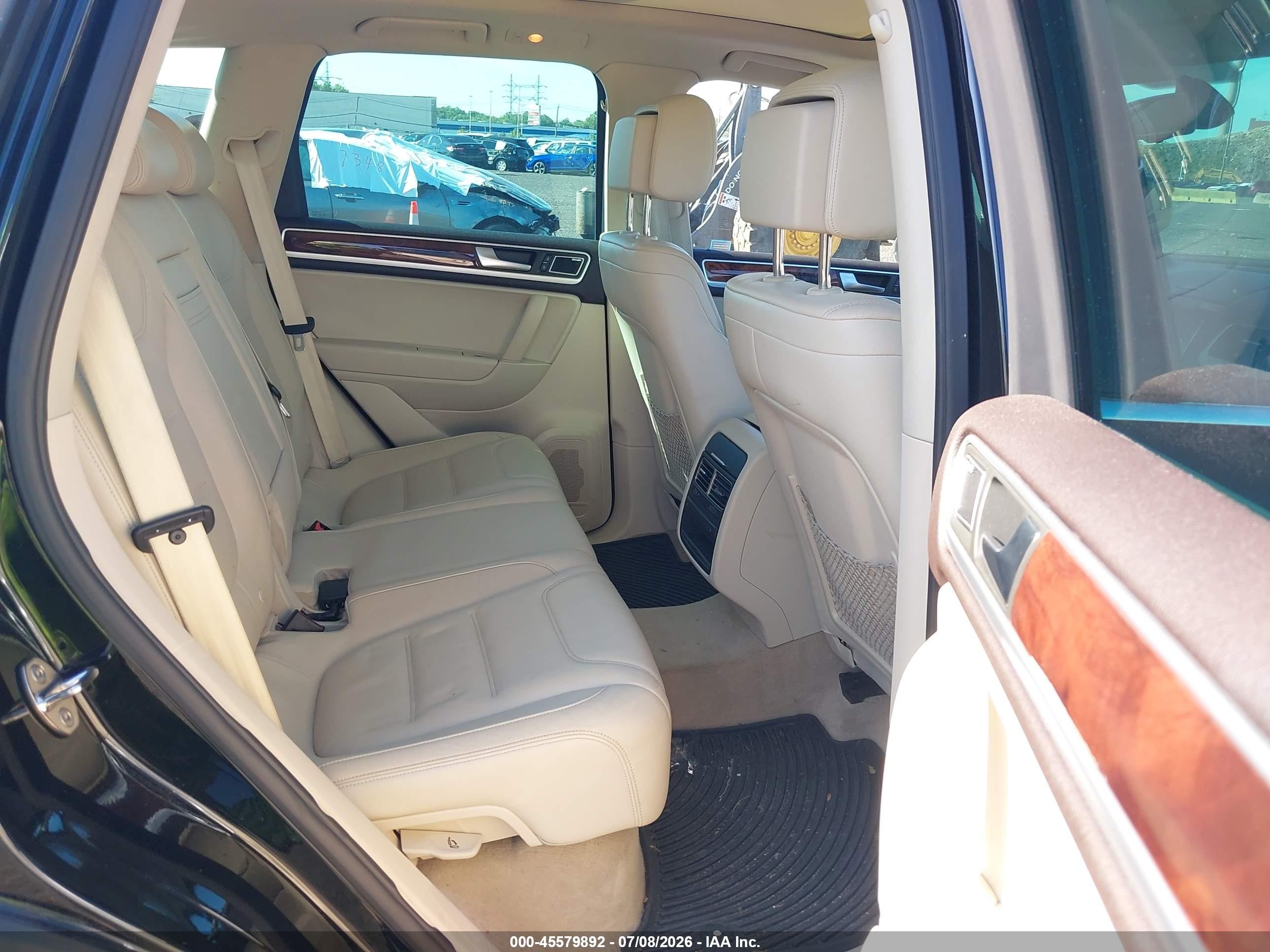 2012 Volkswagen Touareg Tdi Executive Black vin: WVGEK9BP6CD006568