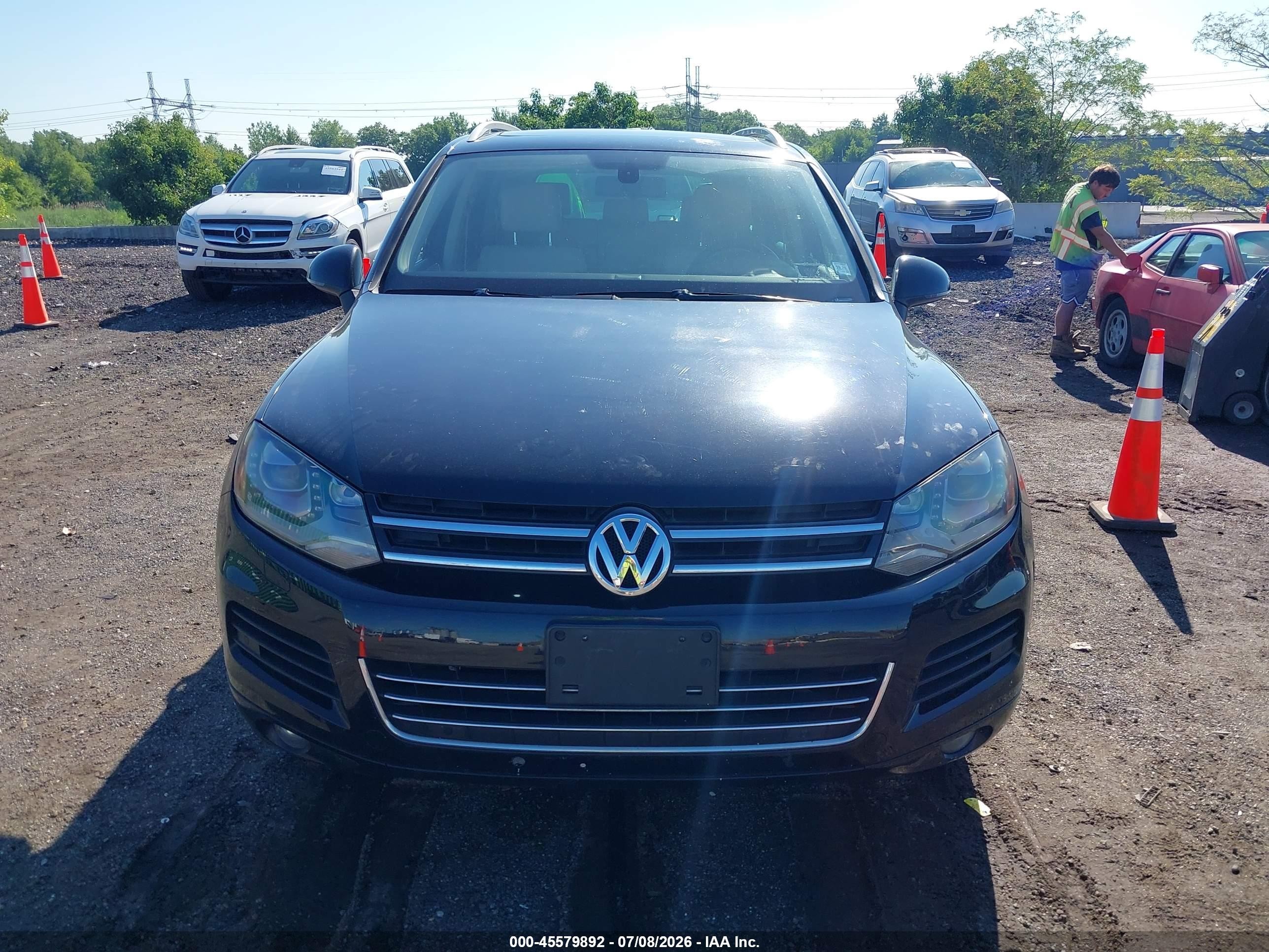 2012 Volkswagen Touareg Tdi Executive Black vin: WVGEK9BP6CD006568