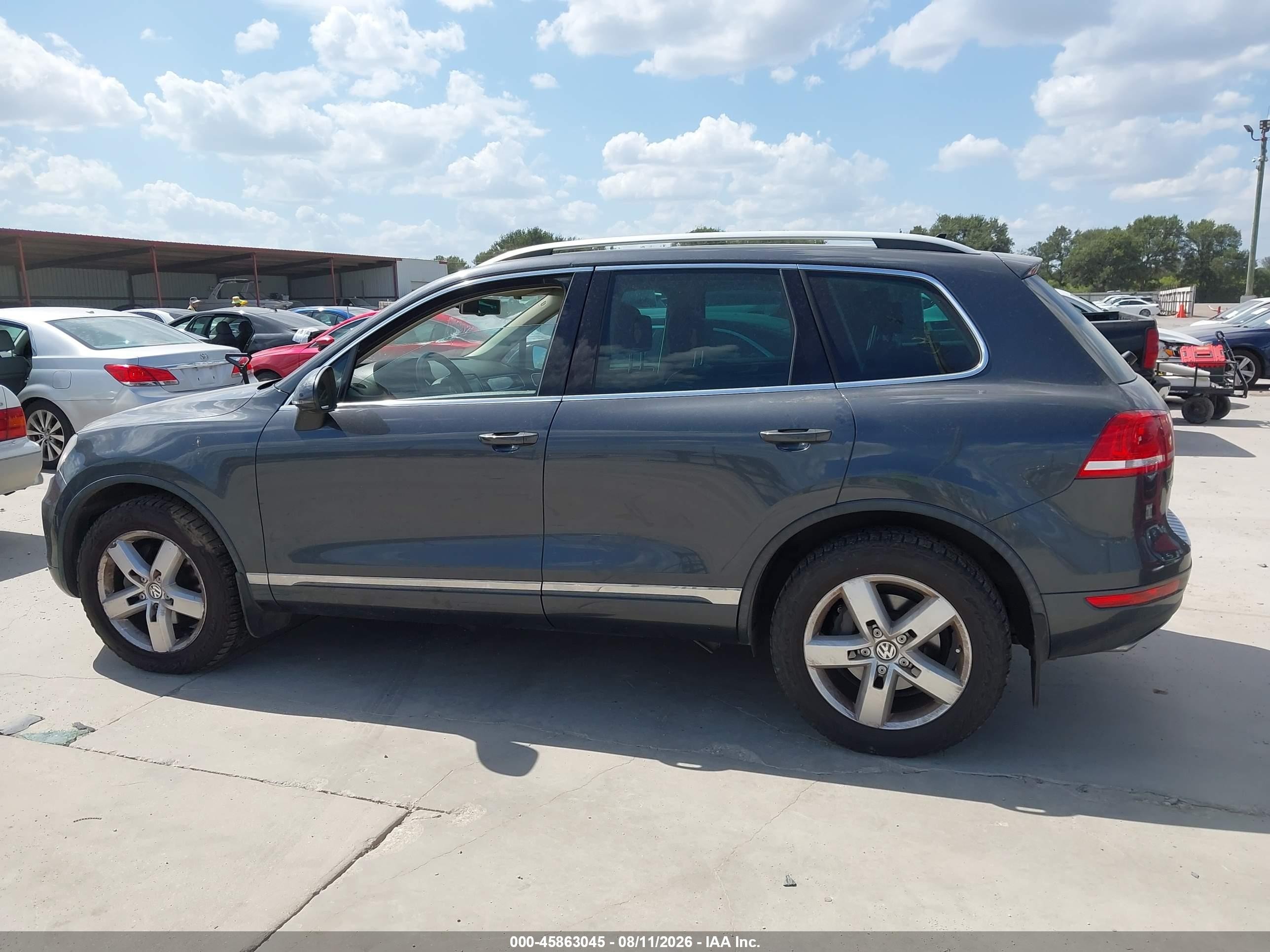 2012 Volkswagen Touareg Tdi Lux Gray vin: WVGEK9BP7CD008989