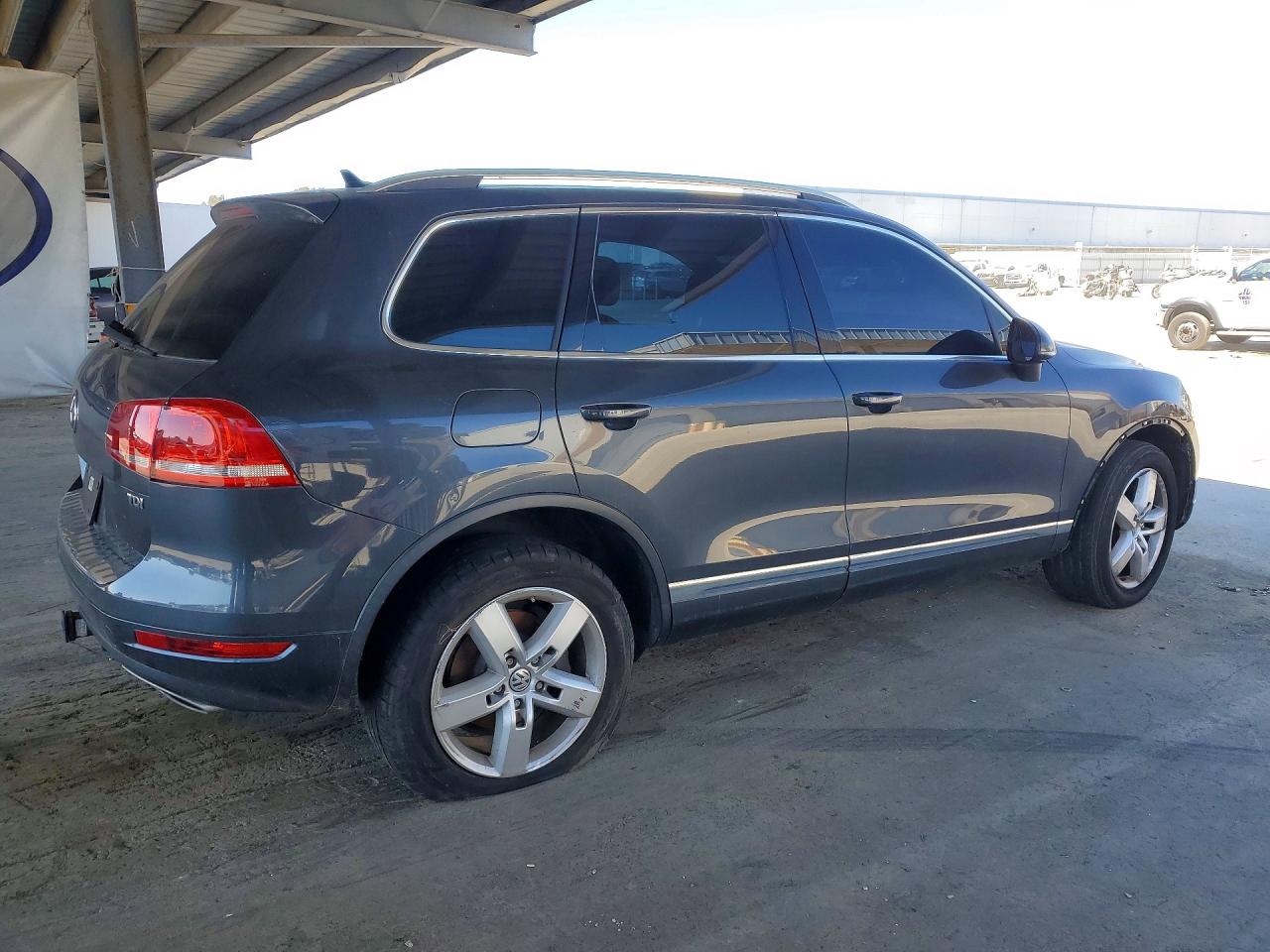 2012 Volkswagen Touareg V6 Tdi Gray vin: WVGEK9BP9CD007231