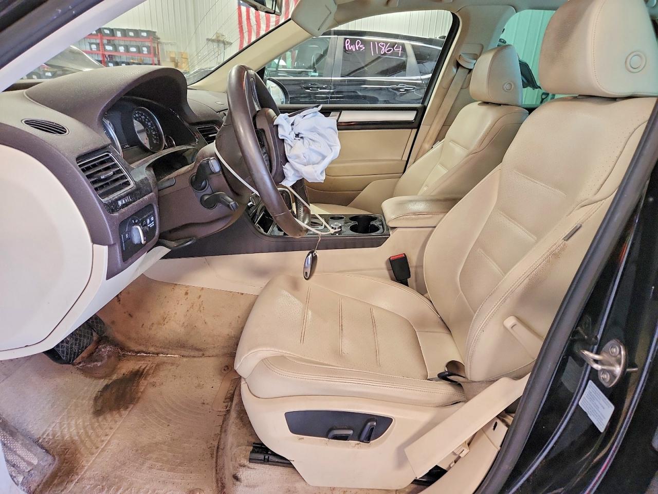2012 Volkswagen Touareg V6 Tdi Black vin: WVGEK9BPXCD010395