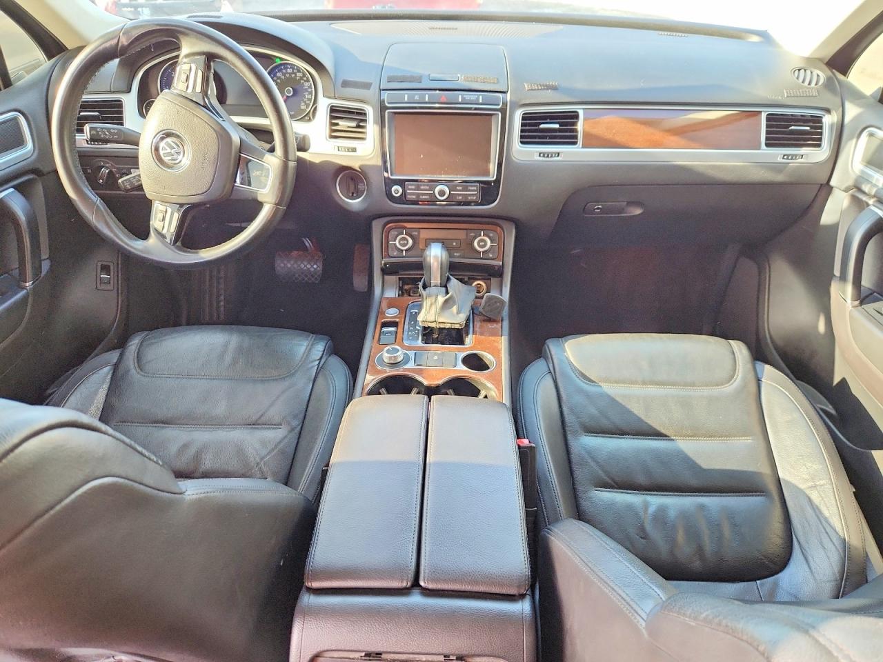 2015 Volkswagen Touareg V6 Tdi Белый vin: WVGEP9BP0FD002764