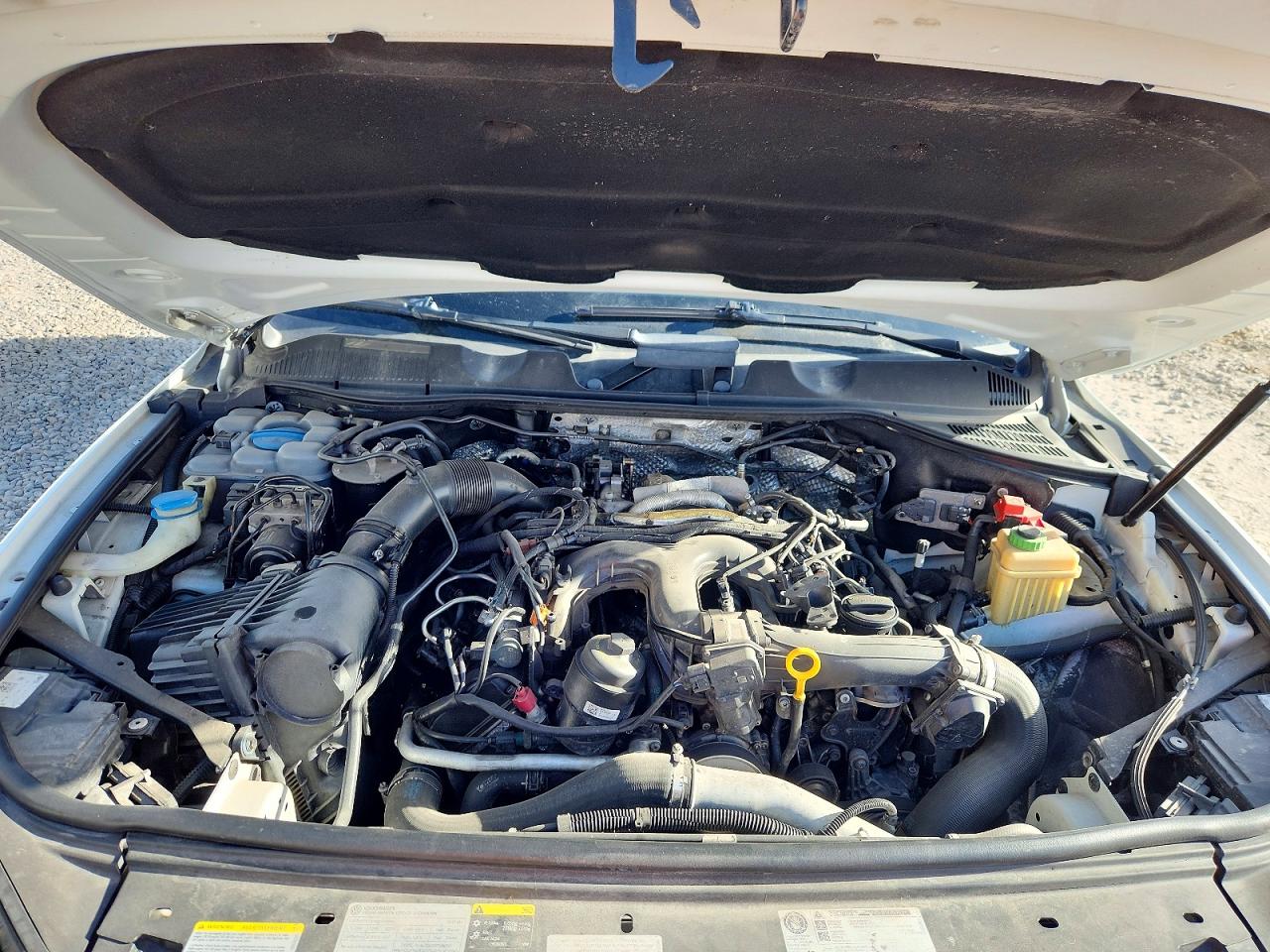 2015 Volkswagen Touareg V6 Tdi Белый vin: WVGEP9BP0FD002764