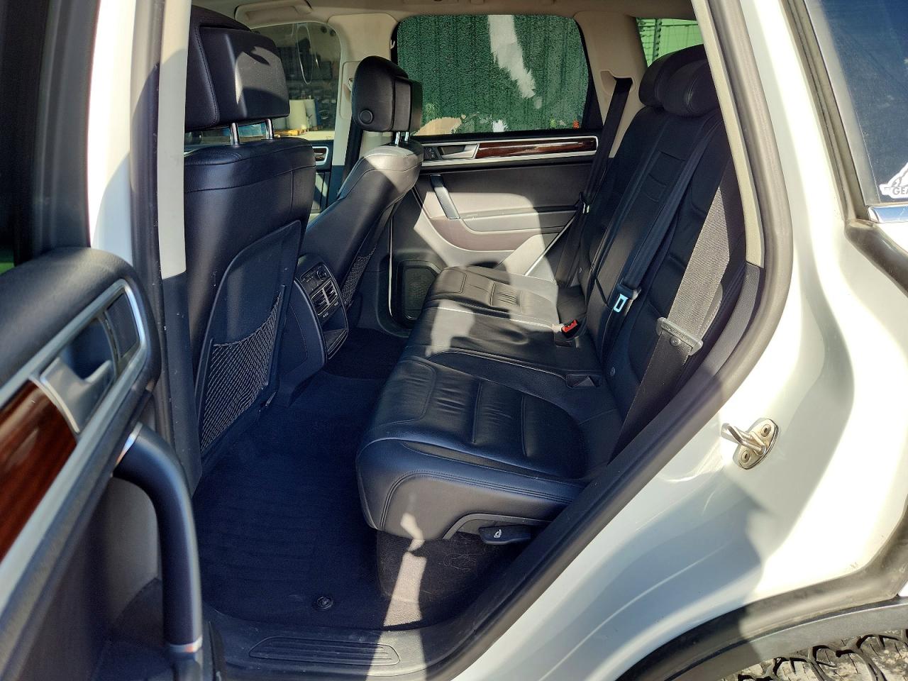 2015 Volkswagen Touareg V6 Tdi Белый vin: WVGEP9BP0FD002764