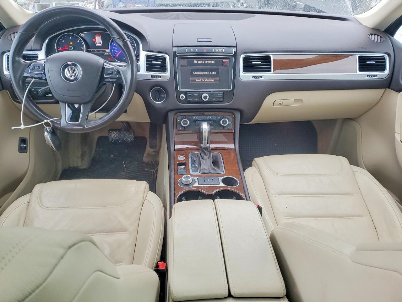 2015 Volkswagen Touareg V6 Tdi Brown vin: WVGEP9BP0FD002814