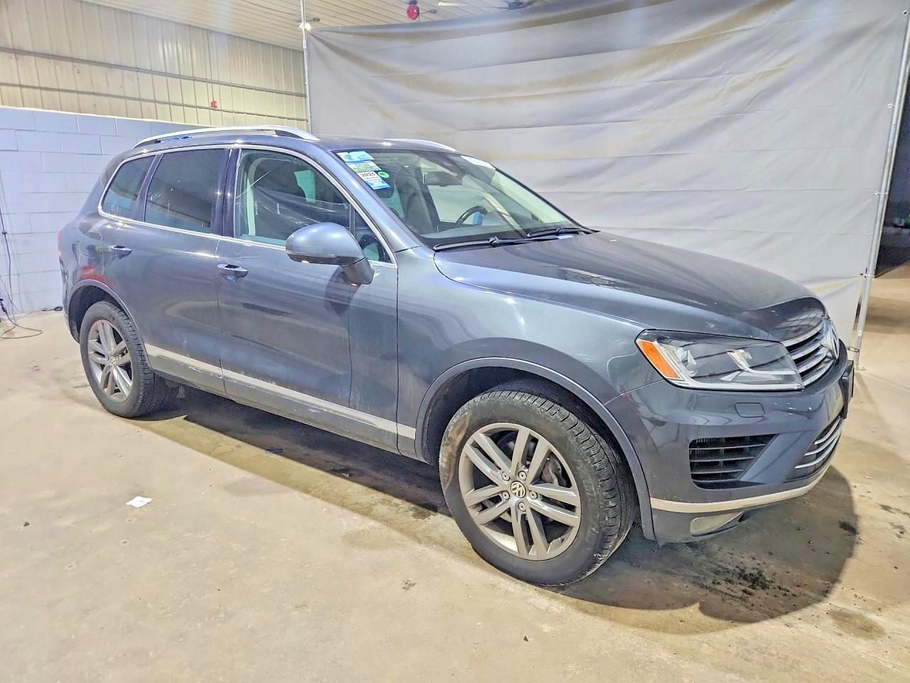 2016 Volkswagen Touareg Tdi Charcoal vin: WVGEP9BP0GD001972
