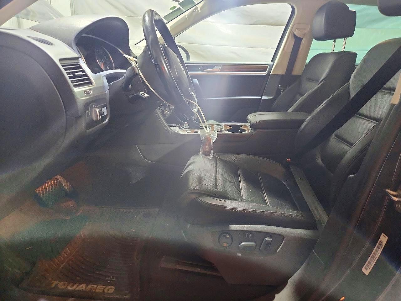 2016 Volkswagen Touareg Tdi Charcoal vin: WVGEP9BP0GD001972