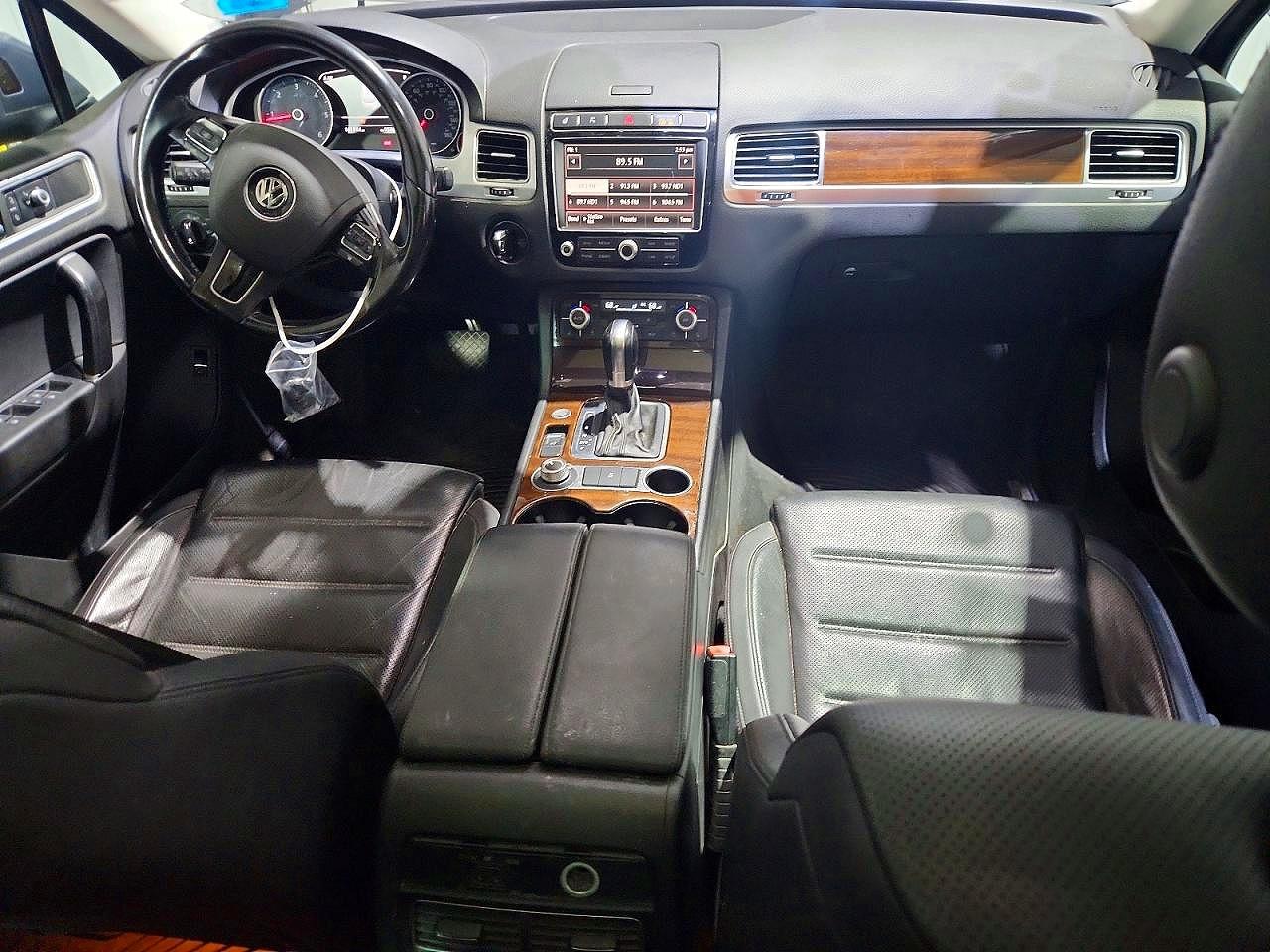 2016 Volkswagen Touareg Tdi Charcoal vin: WVGEP9BP0GD001972