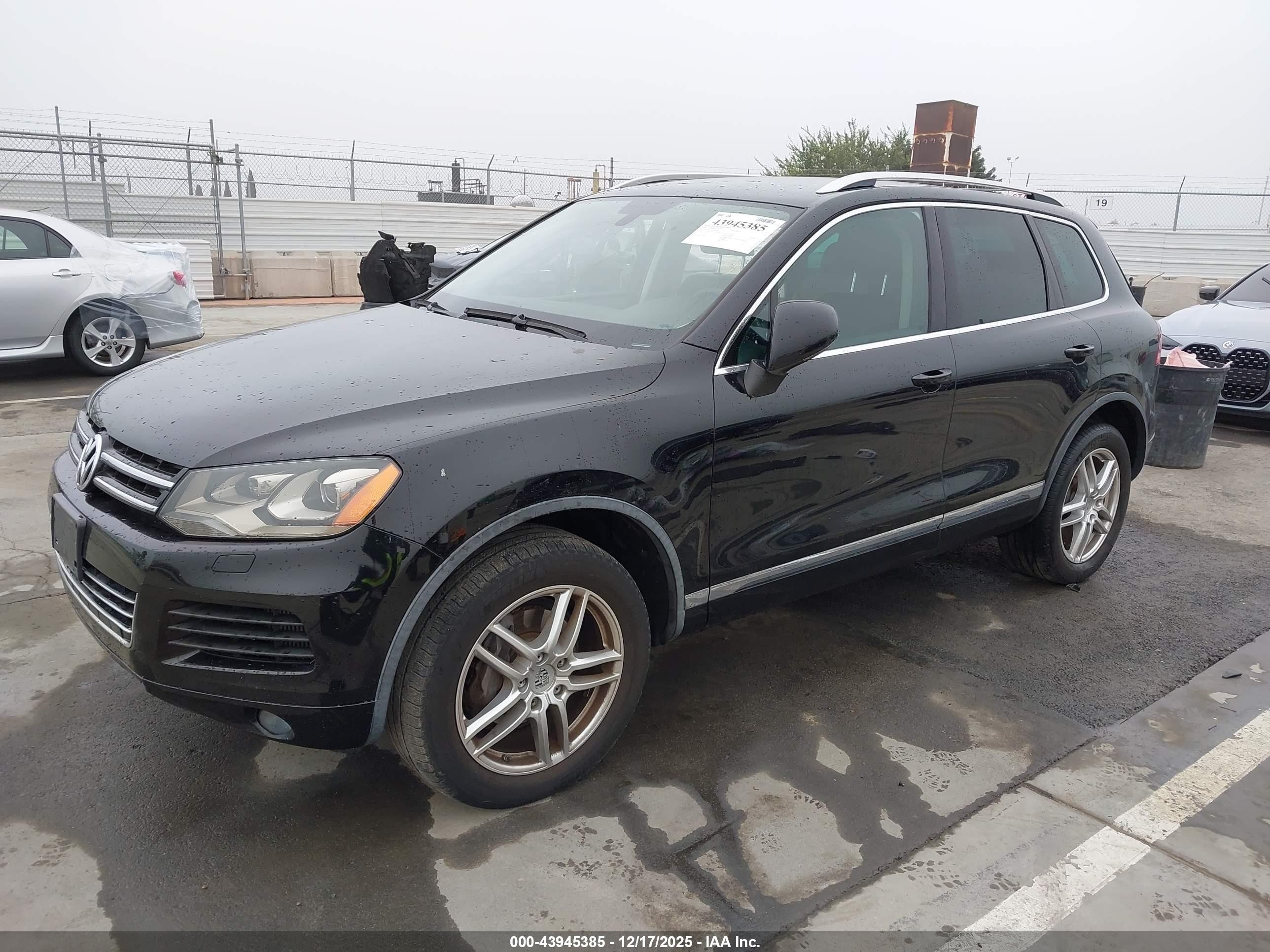 2014 Volkswagen Touareg Tdi Sport Black vin: WVGEP9BP1ED000858