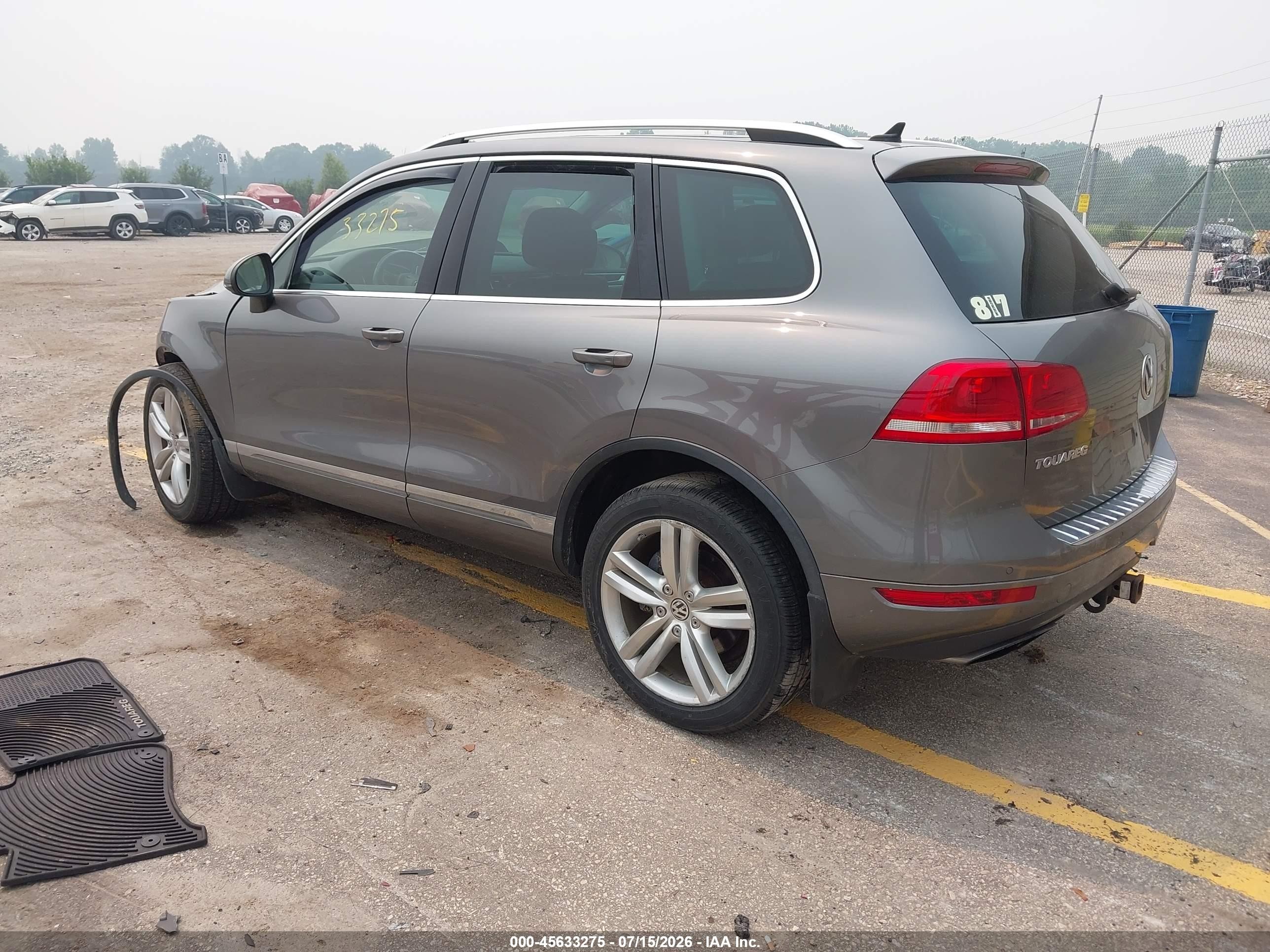 2013 Volkswagen Touareg Tdi Executive Gray vin: WVGEP9BP2DD005999