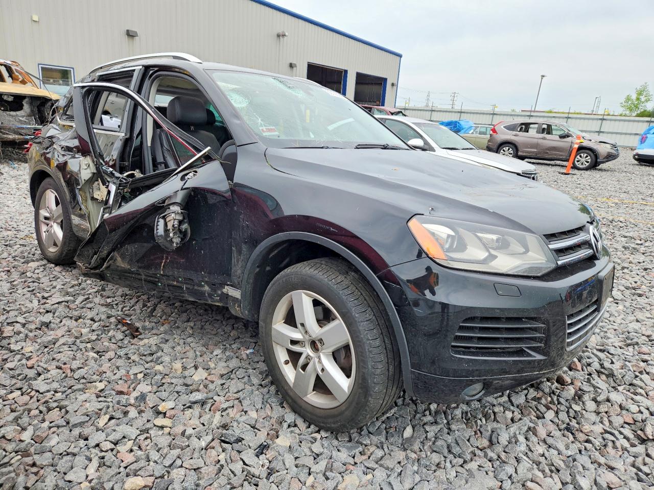 2014 Volkswagen Touareg V6 Tdi Черный vin: WVGEP9BP2ED001212