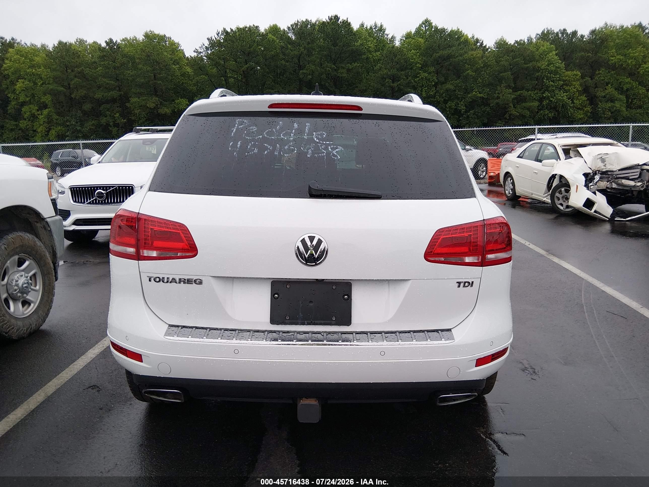 2014 Volkswagen Touareg Tdi Executive White vin: WVGEP9BP2ED012386