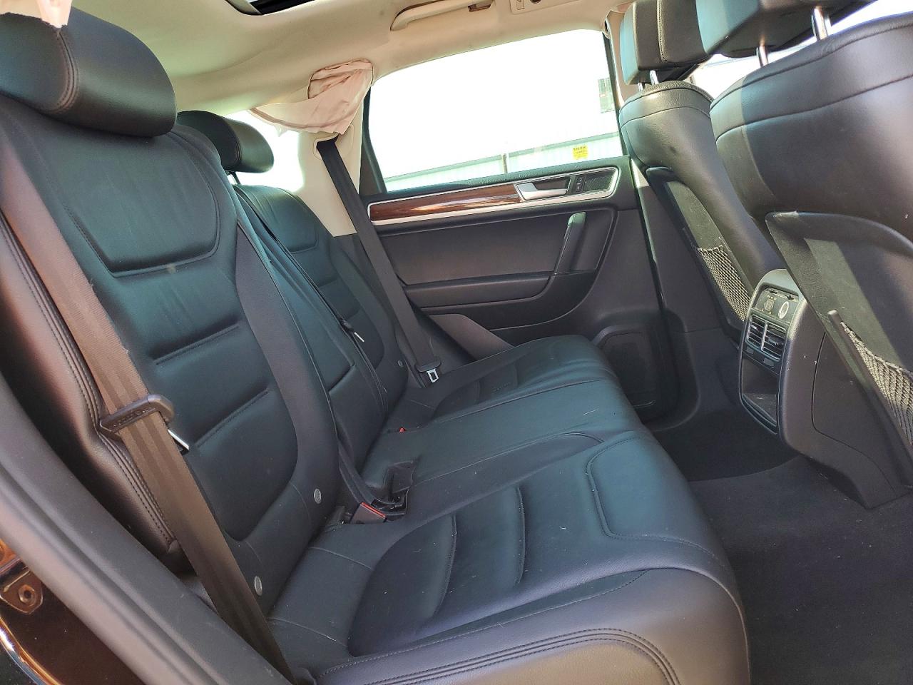 2015 Volkswagen Touareg V6 Tdi Black vin: WVGEP9BP2FD001499