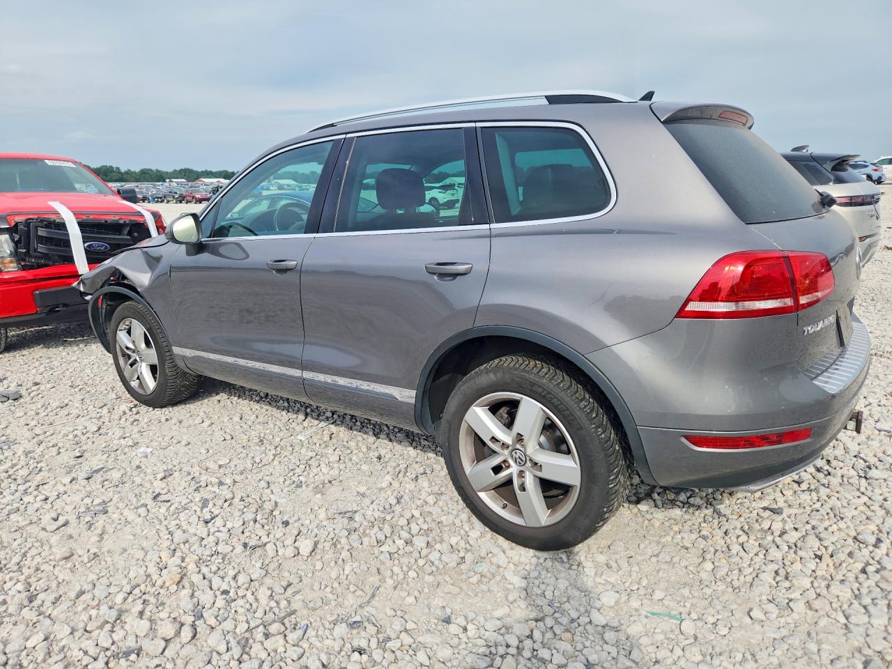 2013 Volkswagen Touareg V6 Tdi Silver vin: WVGEP9BP3DD002724