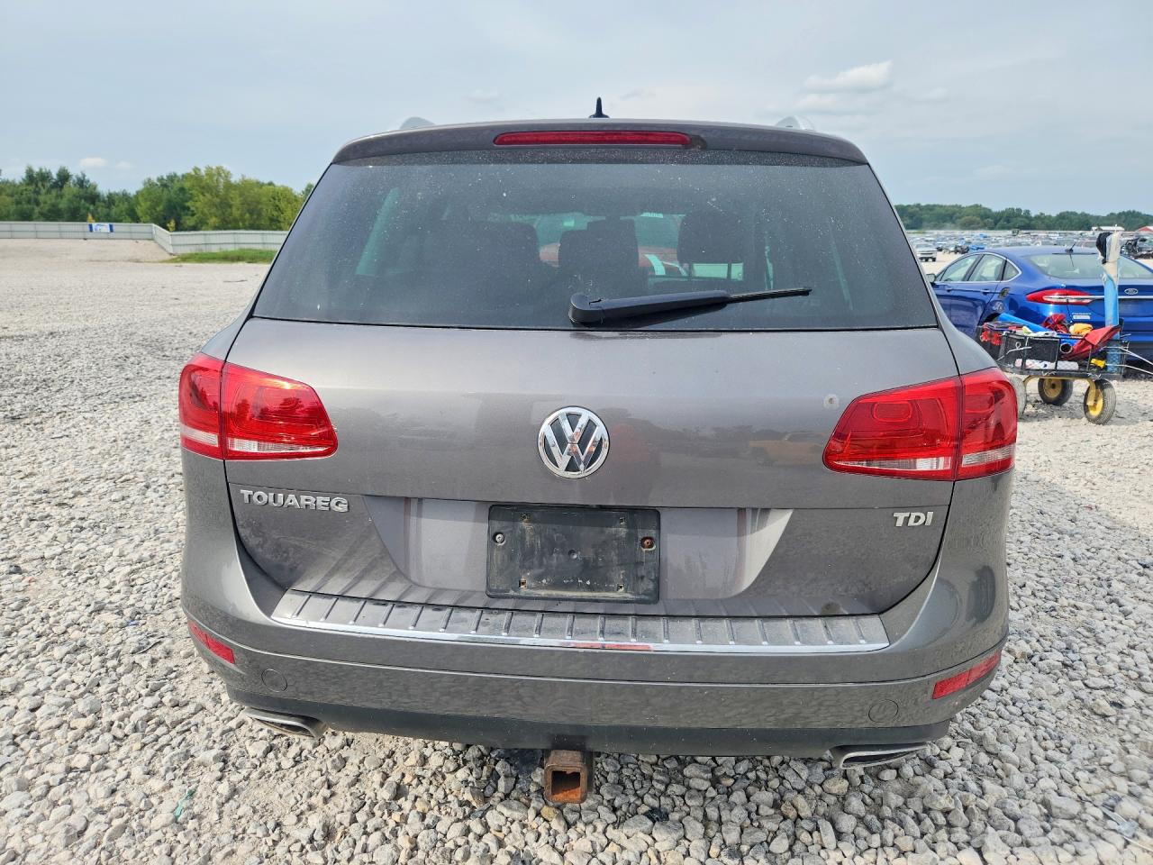 2013 Volkswagen Touareg V6 Tdi Silver vin: WVGEP9BP3DD002724