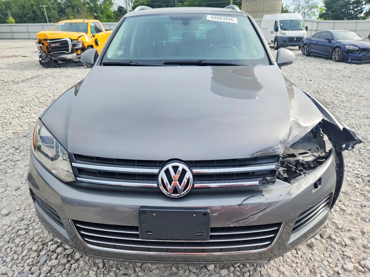 2013 Volkswagen Touareg V6 Tdi Silver vin: WVGEP9BP3DD002724