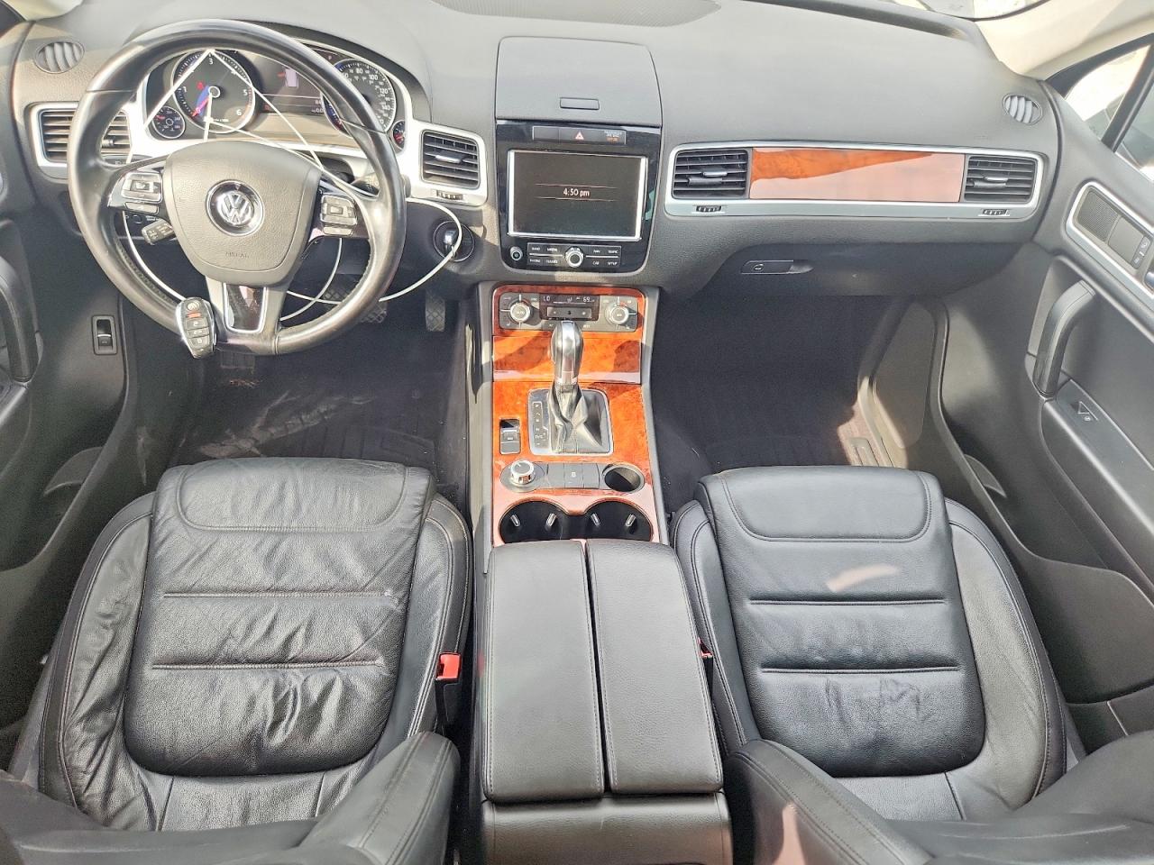 2013 Volkswagen Touareg V6 Tdi Silver vin: WVGEP9BP3DD002724