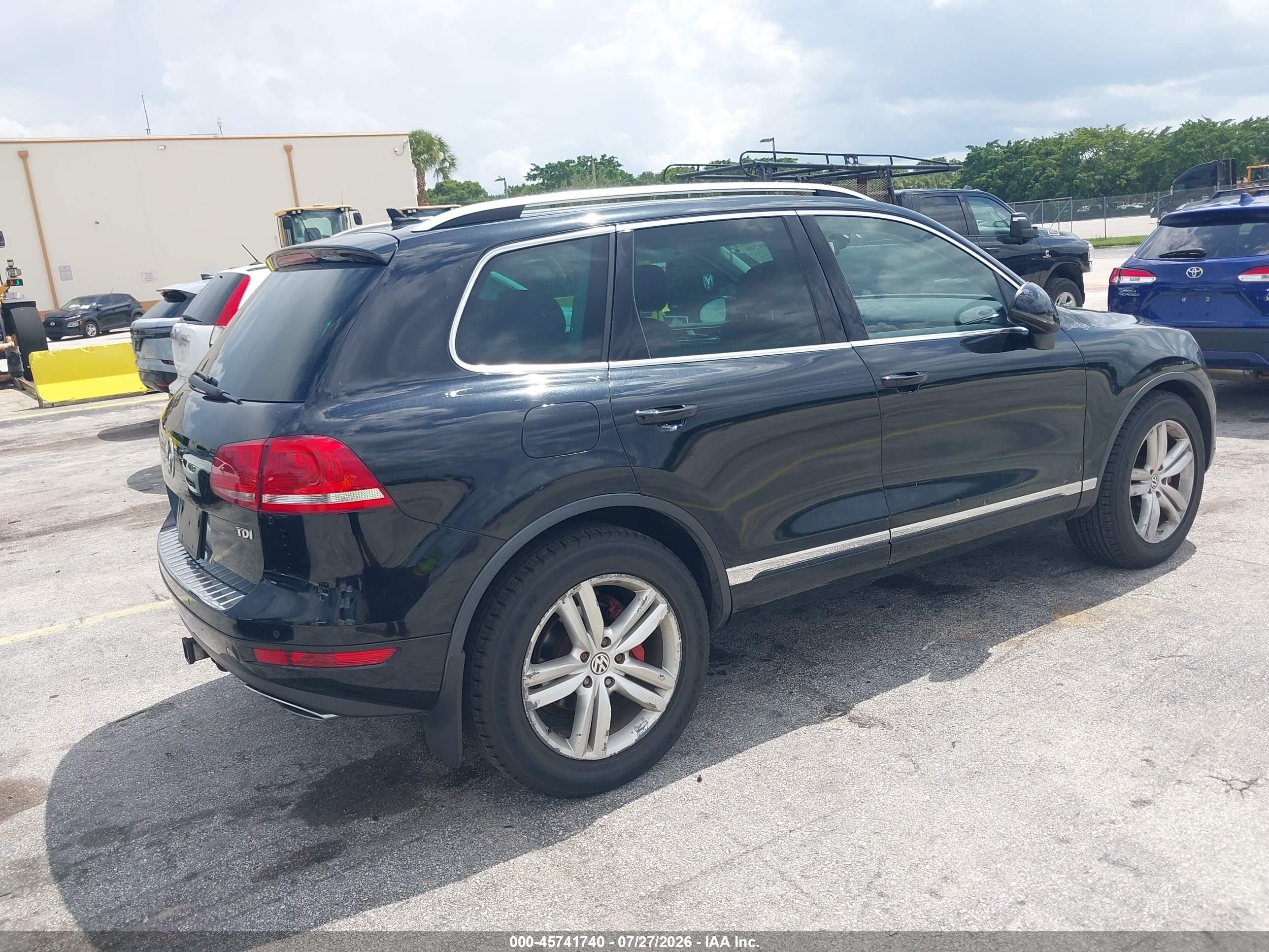 2013 Volkswagen Touareg Tdi Executive Black vin: WVGEP9BP3DD004506