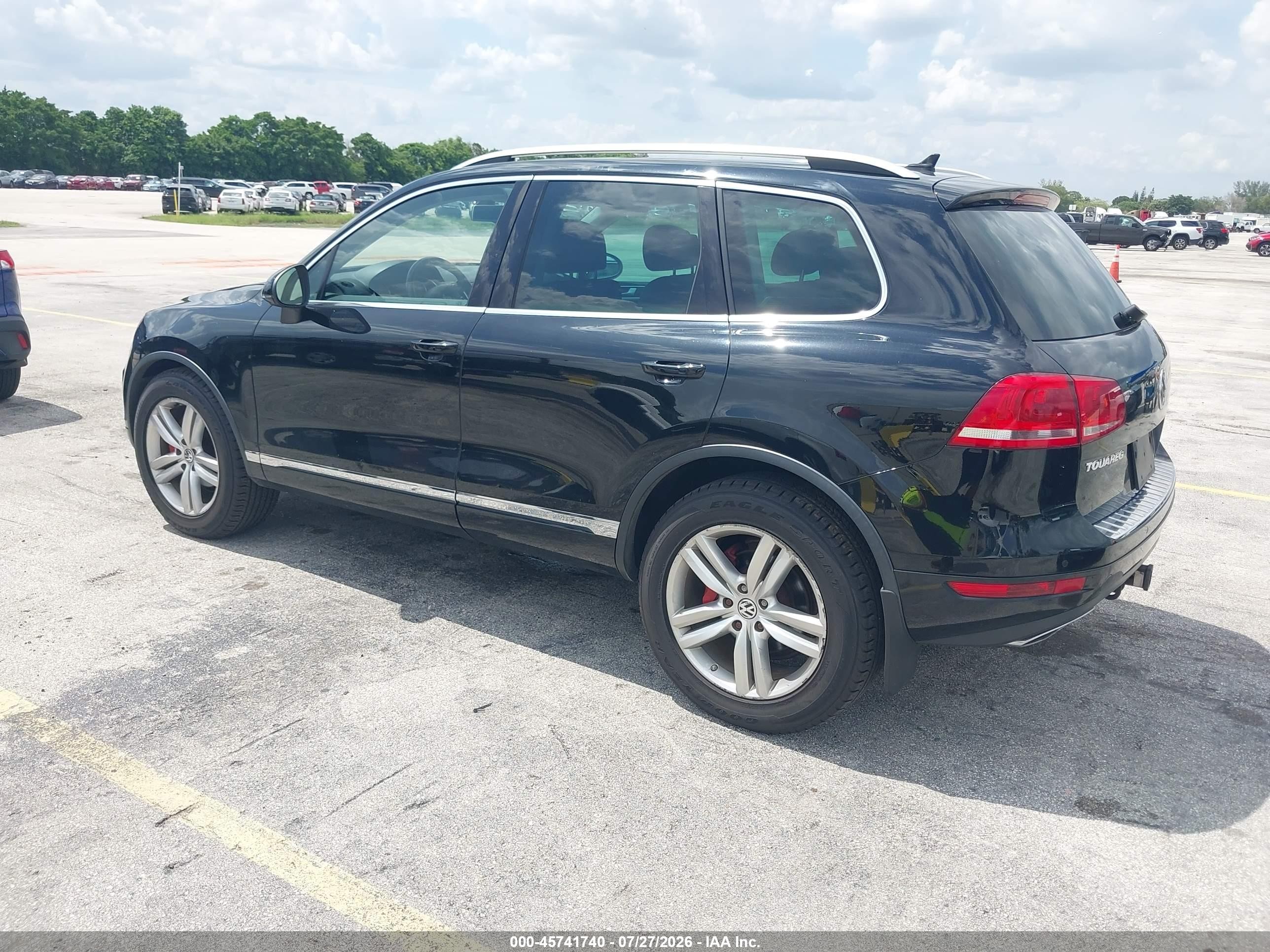 2013 Volkswagen Touareg Tdi Executive Black vin: WVGEP9BP3DD004506
