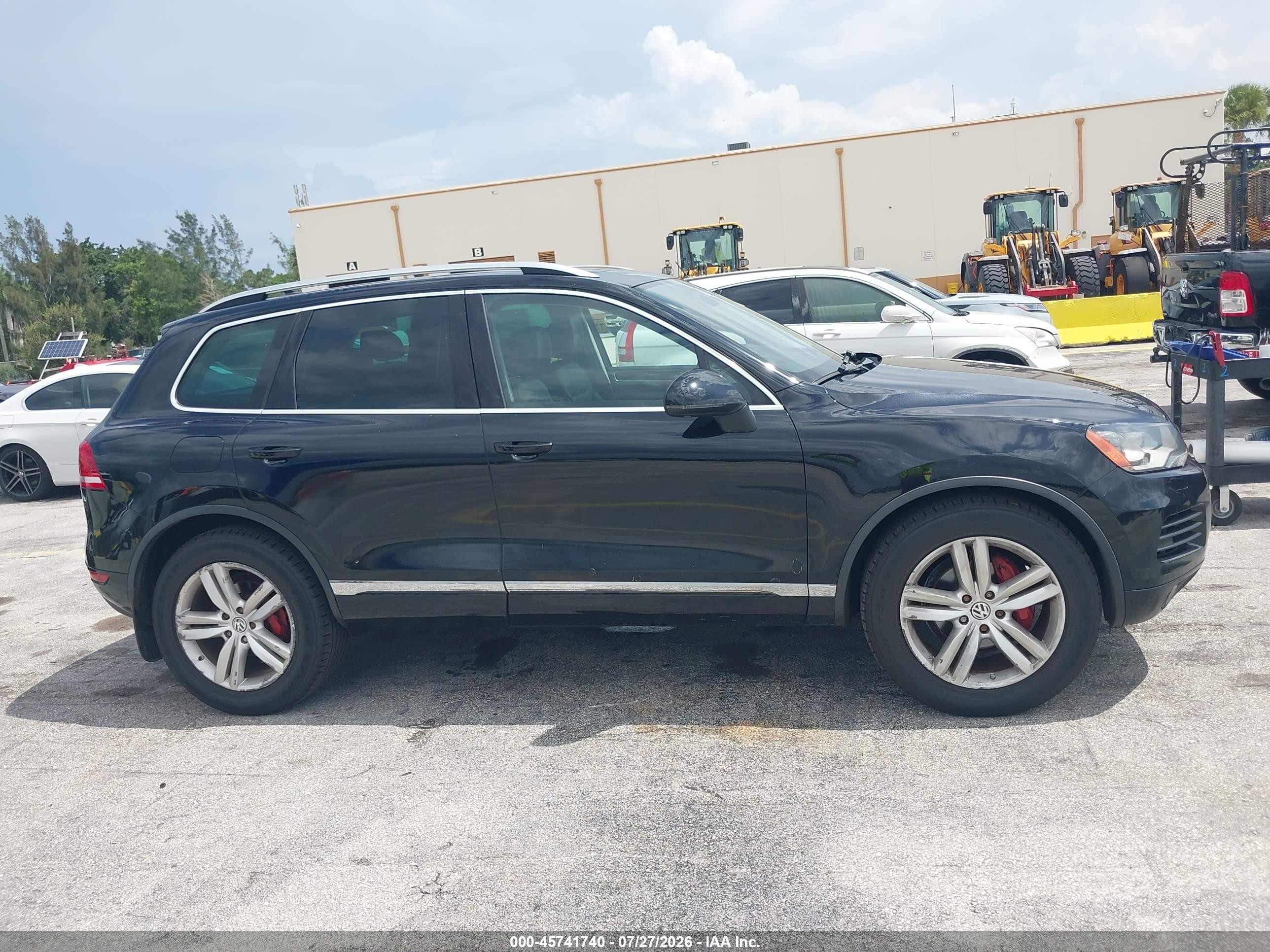 2013 Volkswagen Touareg Tdi Executive Black vin: WVGEP9BP3DD004506