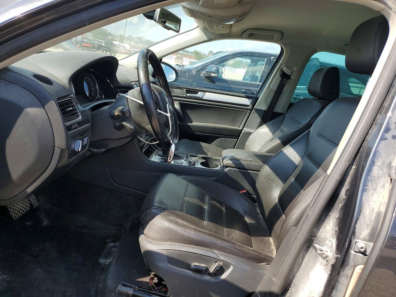 2014 Volkswagen Touareg V6 Tdi Gray vin: WVGEP9BP3ED013157