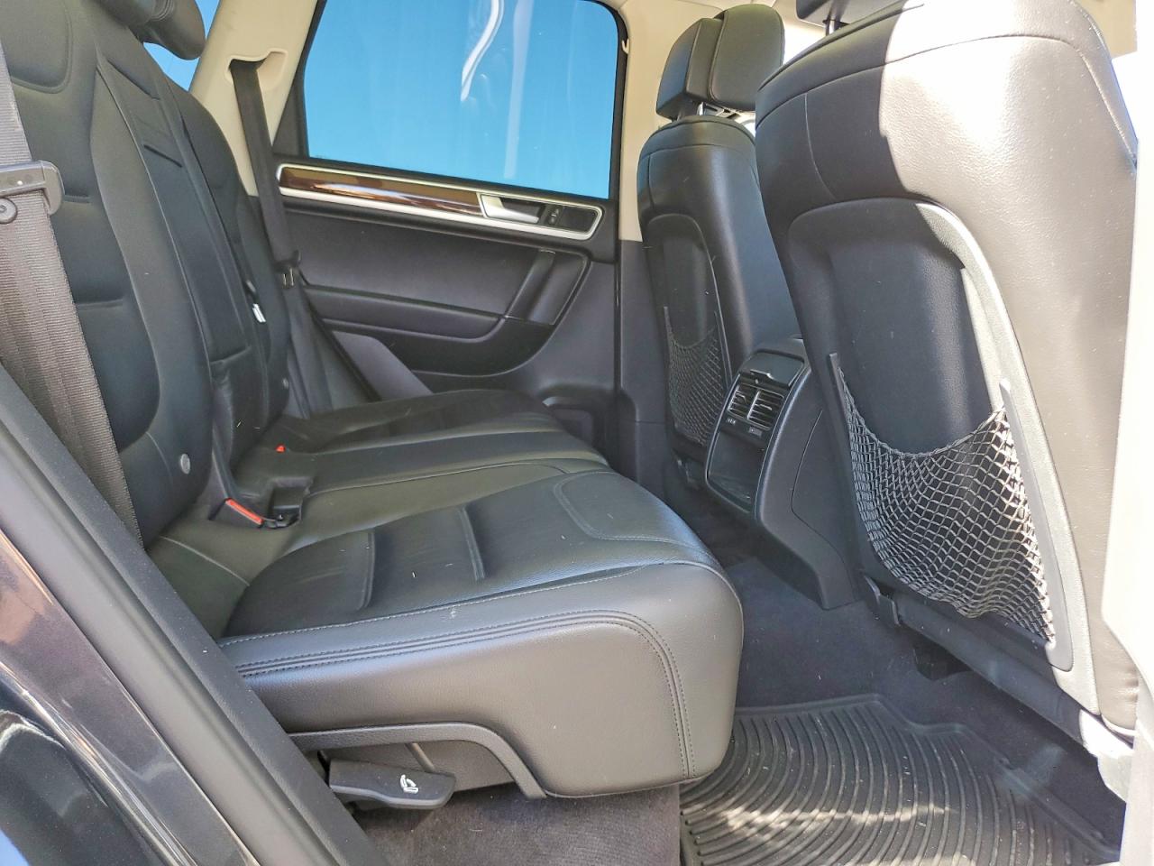 2015 Volkswagen Touareg V6 Tdi Charcoal vin: WVGEP9BP3FD002466