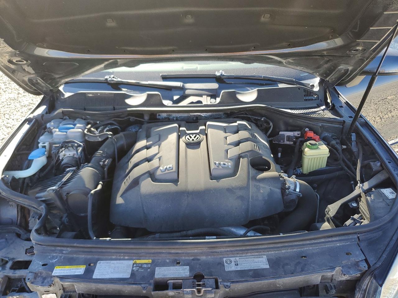 2015 Volkswagen Touareg V6 Tdi Charcoal vin: WVGEP9BP3FD002466