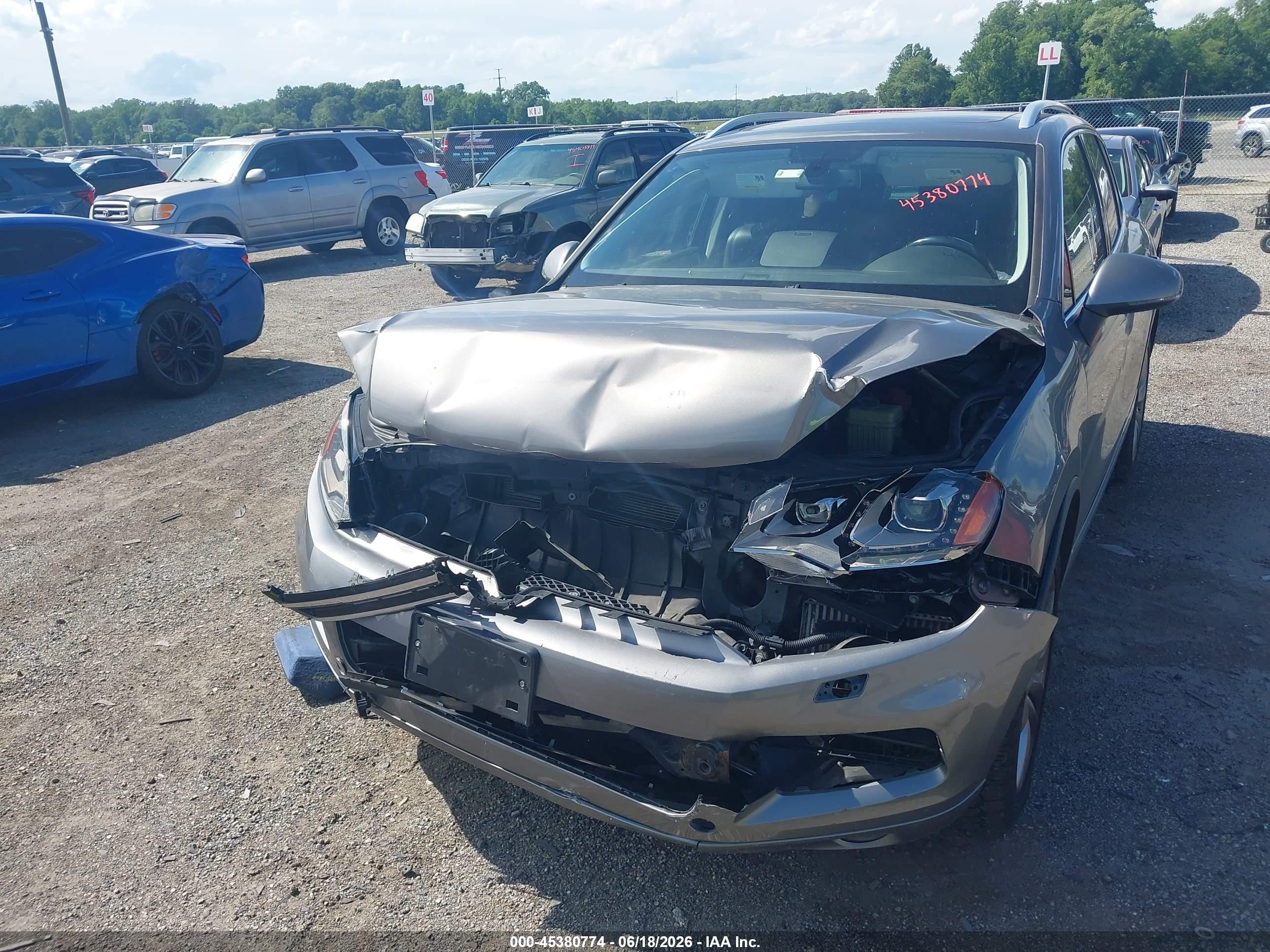 2013 Volkswagen Touareg Tdi Executive Gray vin: WVGEP9BP4DD012209