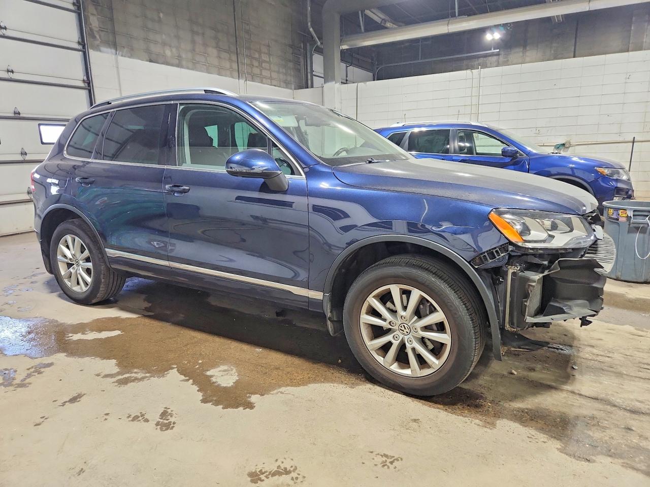2013 Volkswagen Touareg V6 Tdi Синий vin: WVGEP9BP4DD012873
