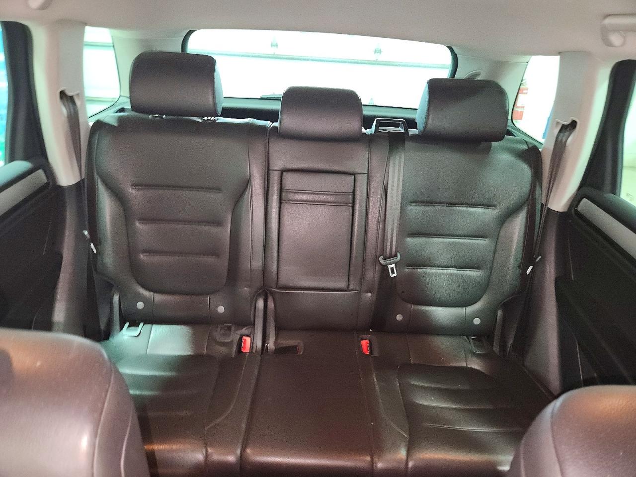 2013 Volkswagen Touareg V6 Tdi Синий vin: WVGEP9BP4DD012873