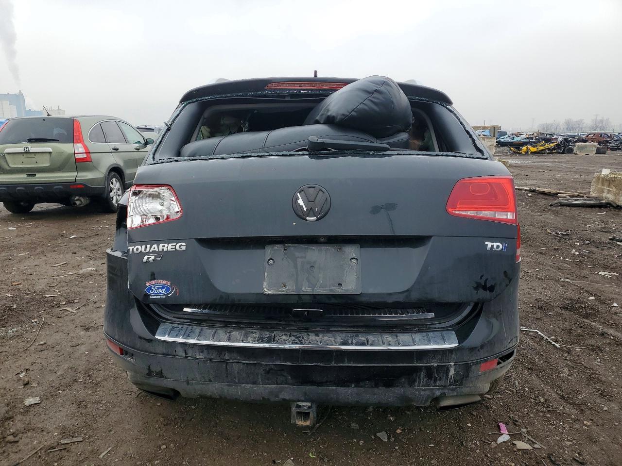 2014 Volkswagen Touareg V6 Tdi Black vin: WVGEP9BP4ED012146