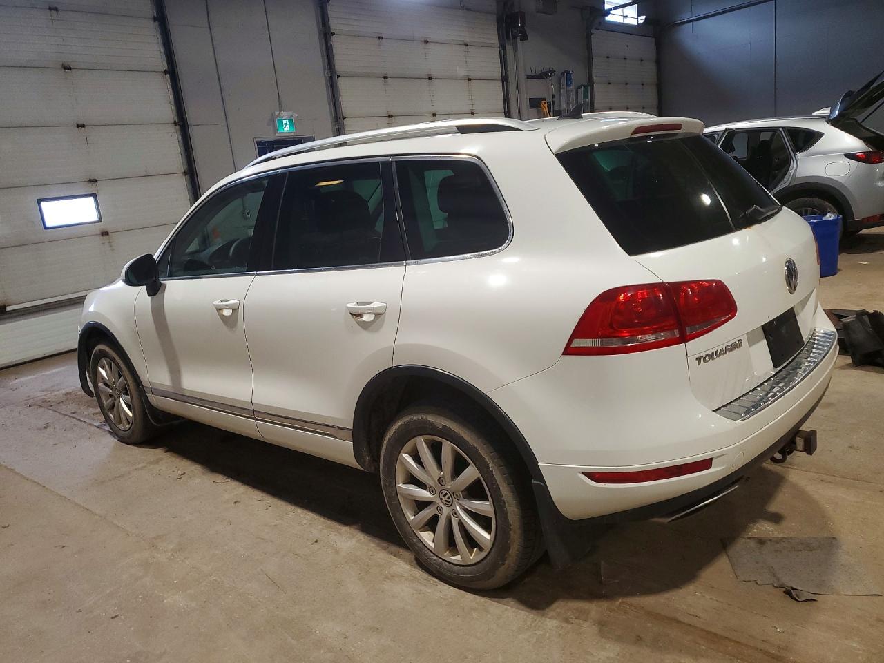 2013 Volkswagen Touareg V6 Tdi White vin: WVGEP9BP5DD000277
