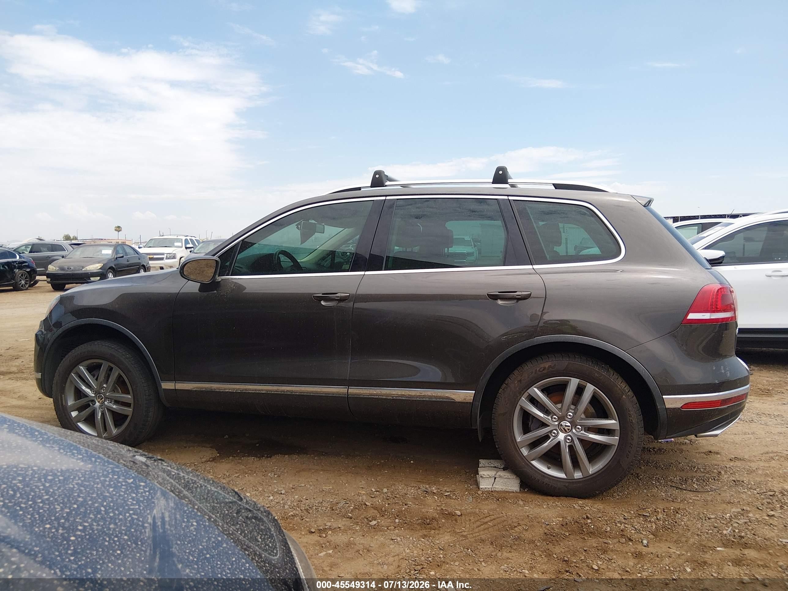 2015 Volkswagen Touareg Tdi Lux Серый vin: WVGEP9BP5FD007412