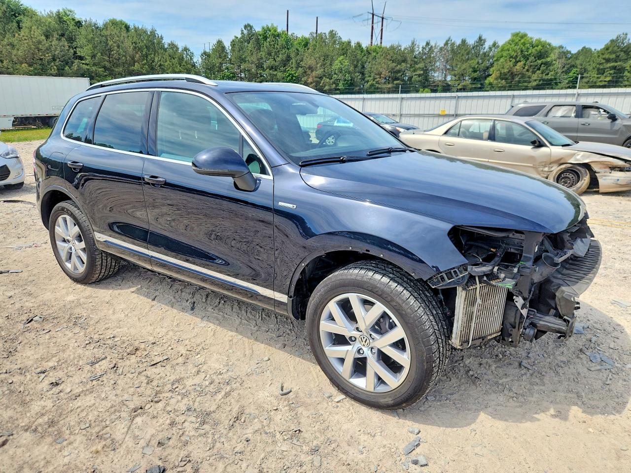 2014 Volkswagen Touareg V6 Tdi Черный vin: WVGEP9BP6ED006817