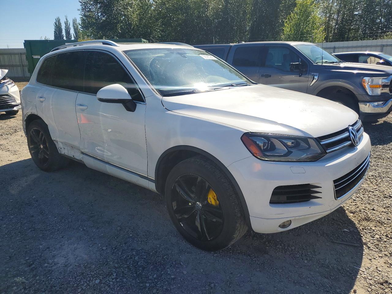 2013 Volkswagen Touareg V6 Tdi White vin: WVGEP9BP8DD004890