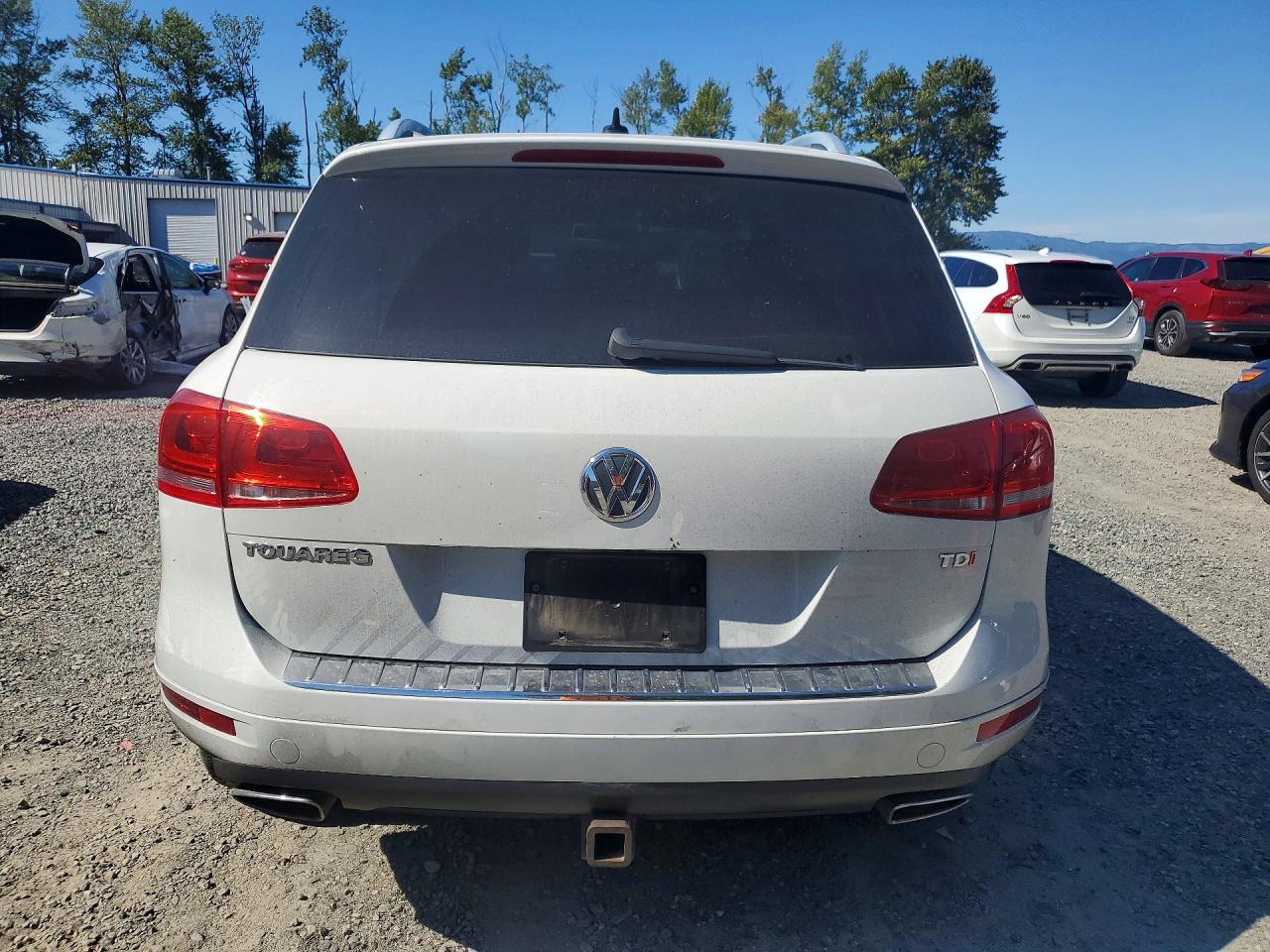 2013 Volkswagen Touareg V6 Tdi White vin: WVGEP9BP8DD004890
