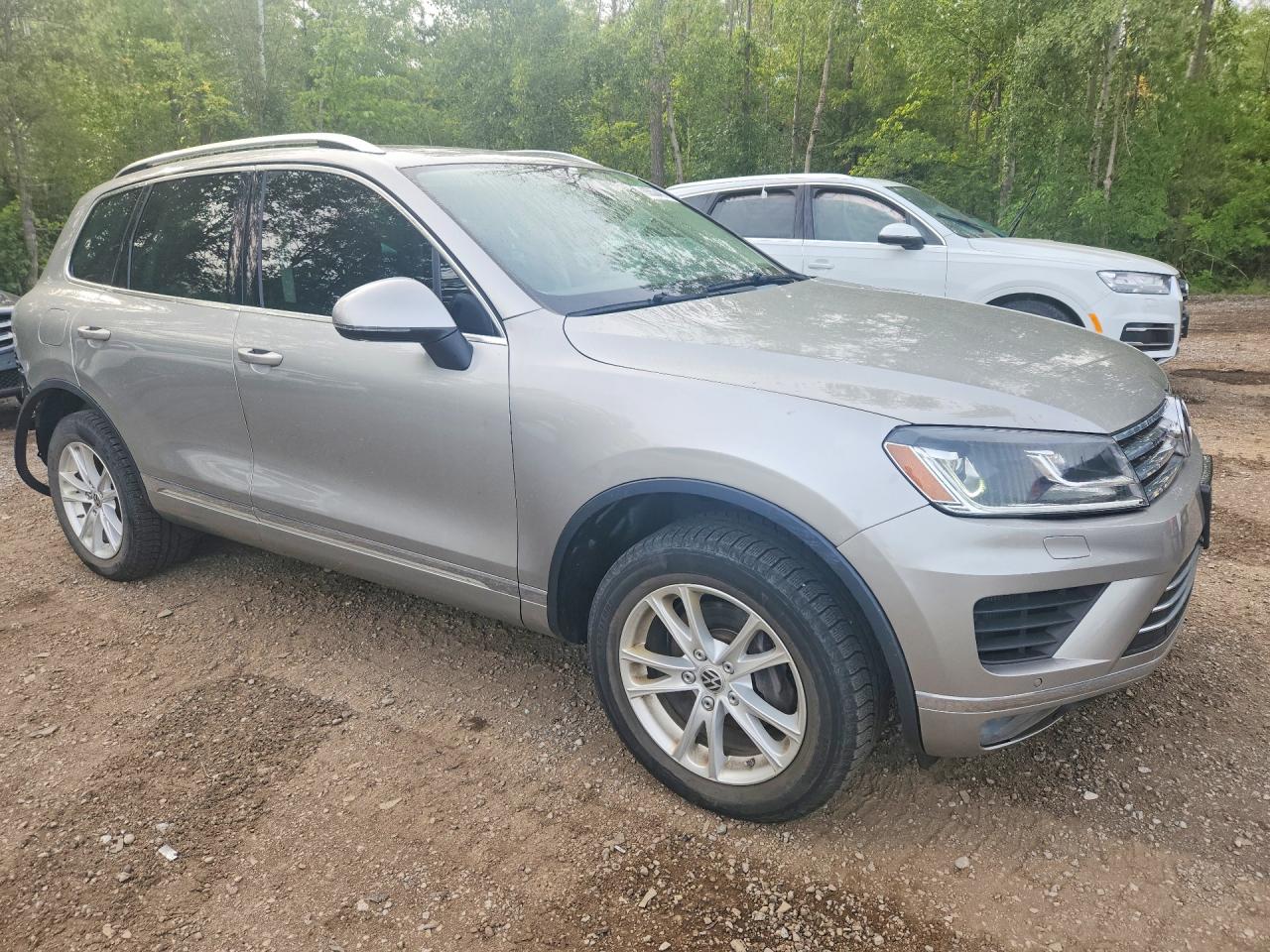 2015 Volkswagen Touareg V6 Tdi Silver vin: WVGEP9BP8FD004200