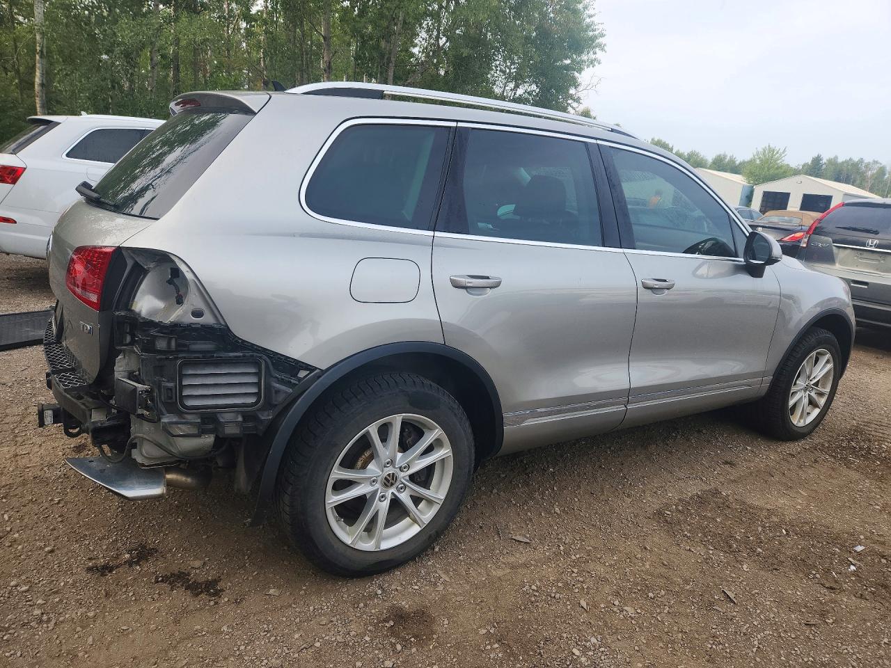 2015 Volkswagen Touareg V6 Tdi Silver vin: WVGEP9BP8FD004200