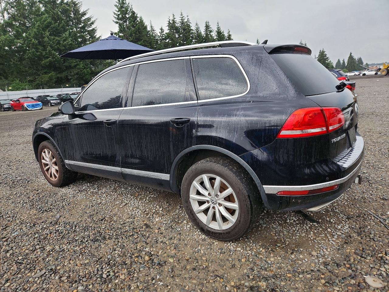 2015 Volkswagen Touareg V6 Tdi Black vin: WVGEP9BP8FD005699