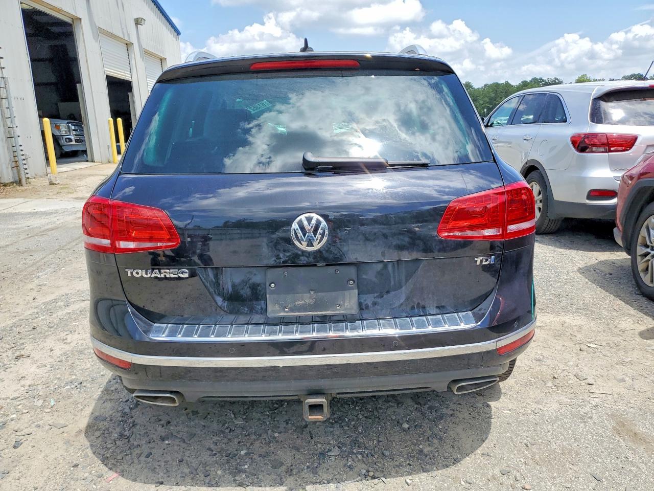 2015 Volkswagen Touareg V6 Tdi Black vin: WVGEP9BP8FD006853