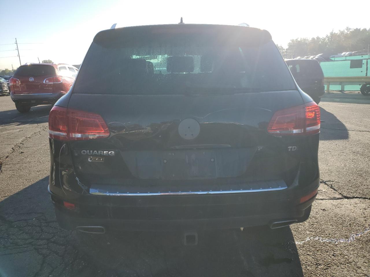 2014 Volkswagen Touareg V6 Tdi Black vin: WVGEP9BP9ED008934