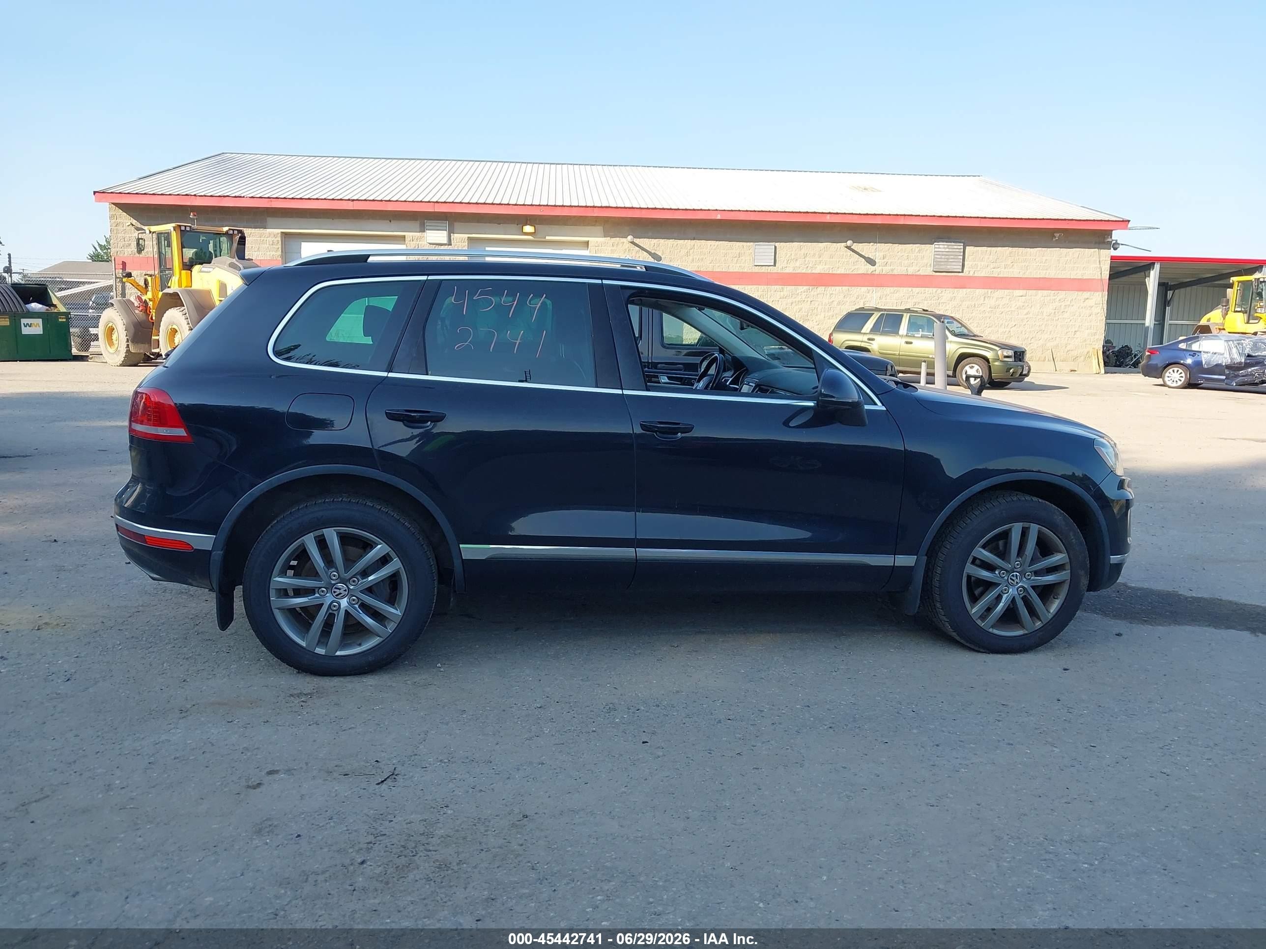 2015 Volkswagen Touareg Tdi Lux Black vin: WVGEP9BP9FD002424