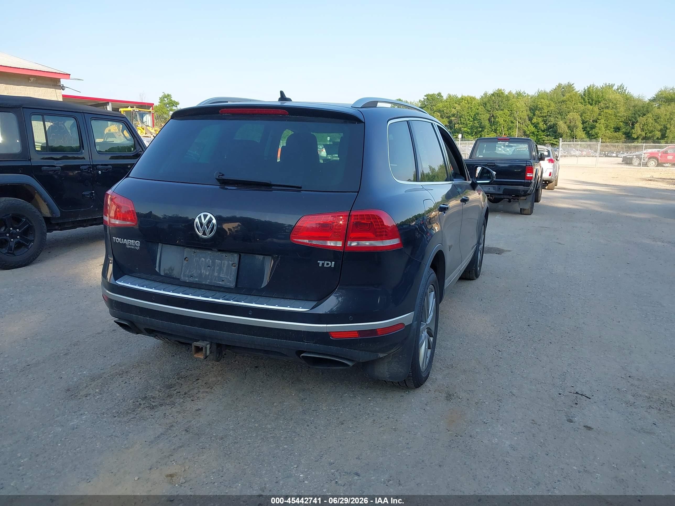 2015 Volkswagen Touareg Tdi Lux Black vin: WVGEP9BP9FD002424