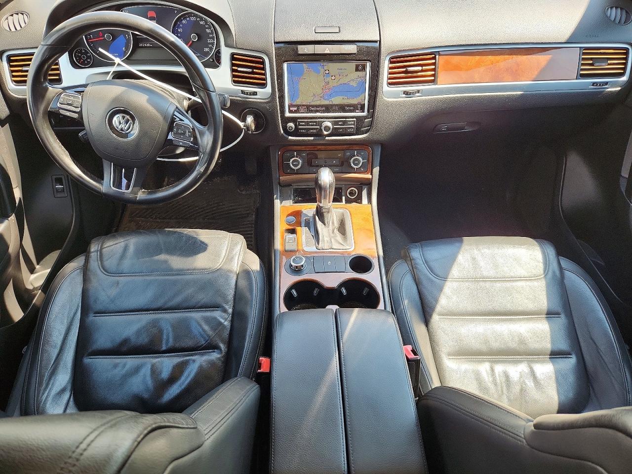 2013 Volkswagen Touareg V6 Tdi Белый vin: WVGEP9BPXDD013011
